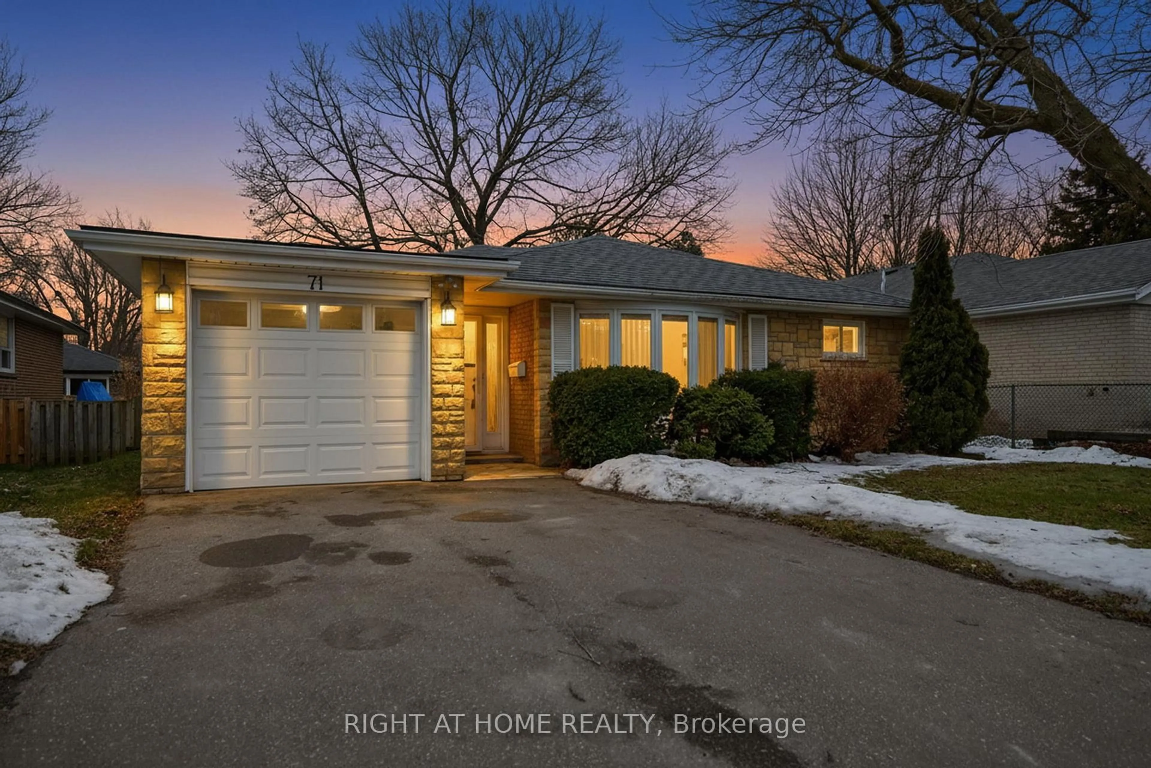 Unknown for 71 Banmoor Blvd, Toronto Ontario M1J 2Z4