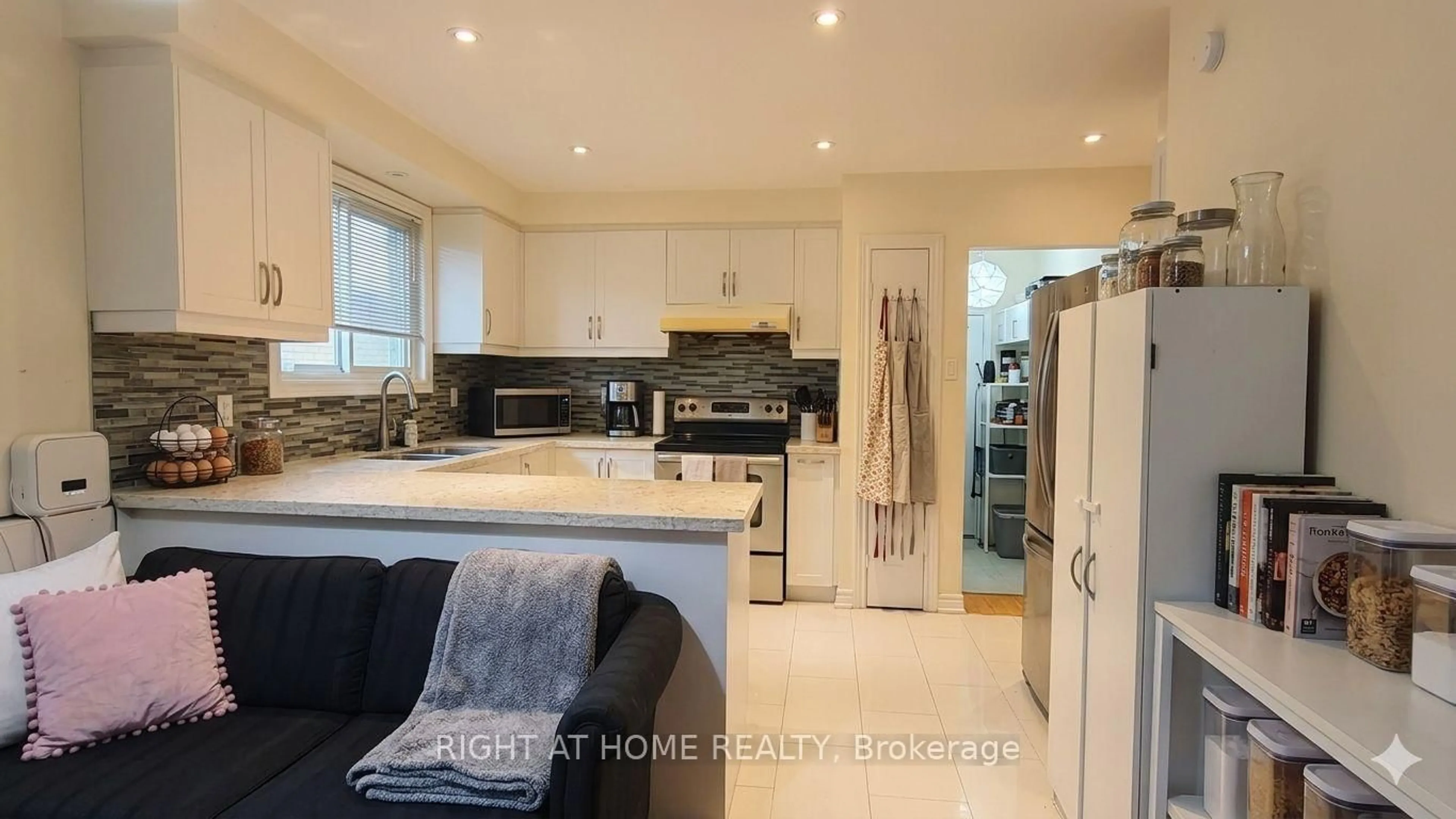 Open concept kitchen, unknown for 81 Heaslip Terr, Toronto Ontario M1T 1W8