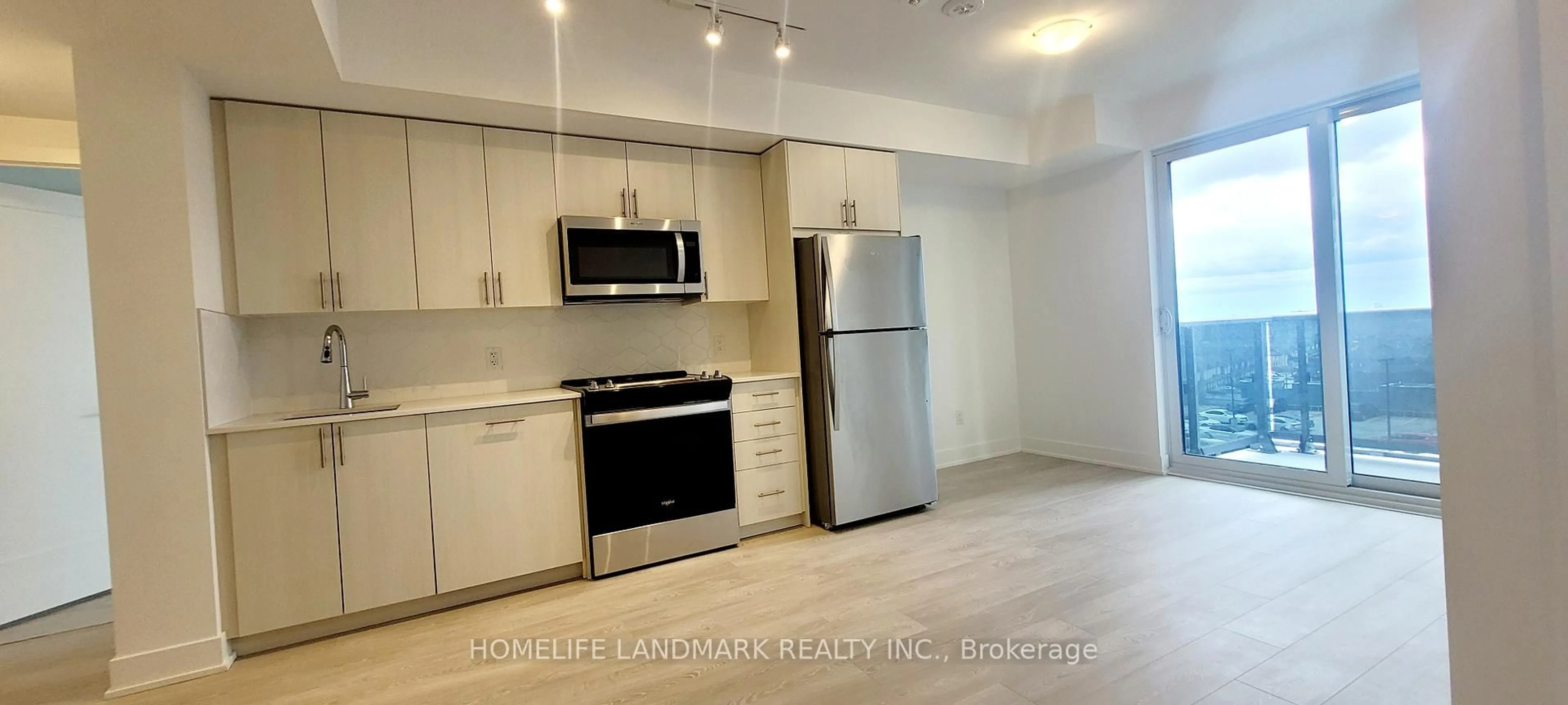 Standard kitchen, unknown for 2545 Simcoe St #724, Oshawa Ontario L1L 0W3