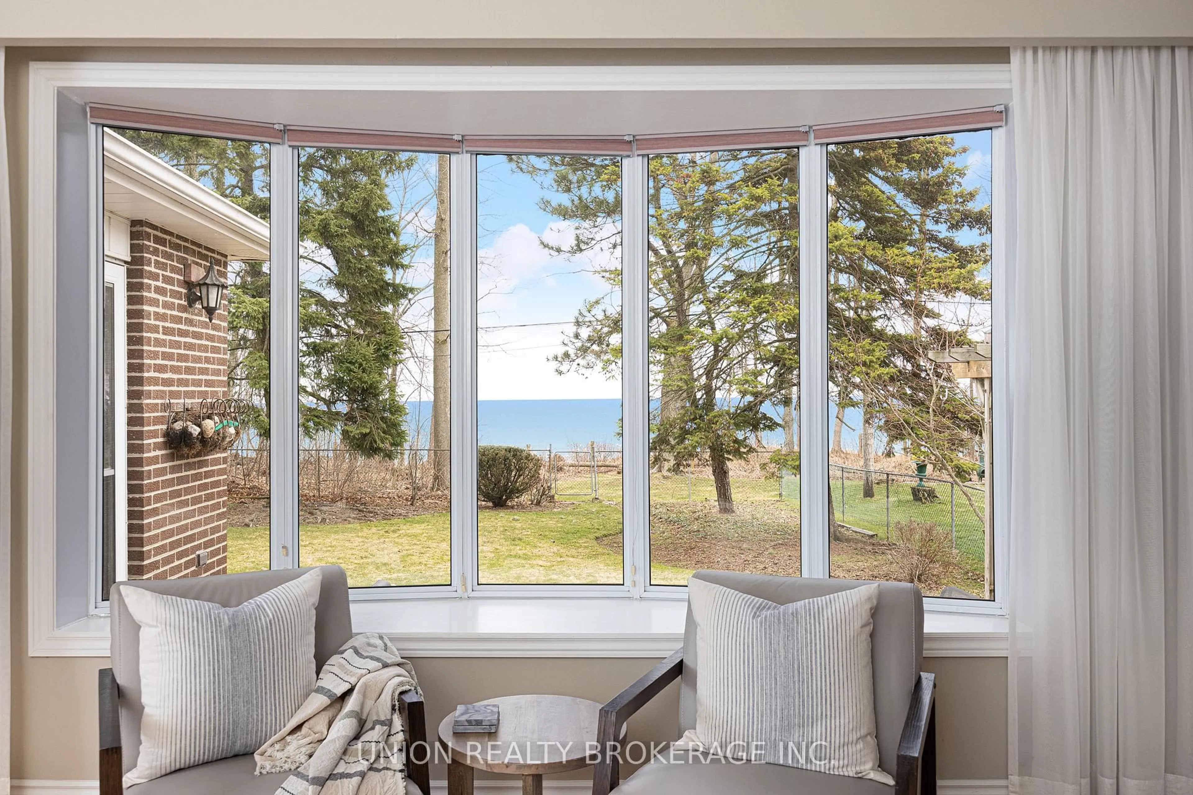 Unknown for 27 South Marine Dr, Toronto Ontario M1E 1A1