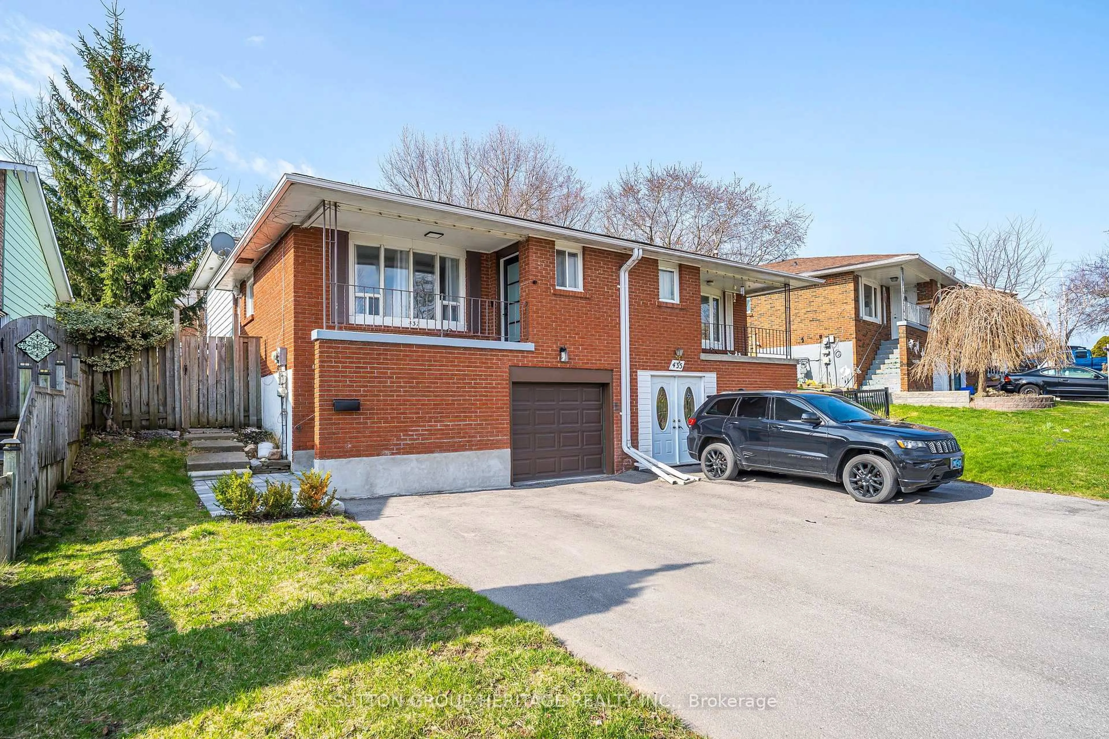 Home with brick exterior material, street for 437 Sedan Cres, Oshawa Ontario L1H 3G4