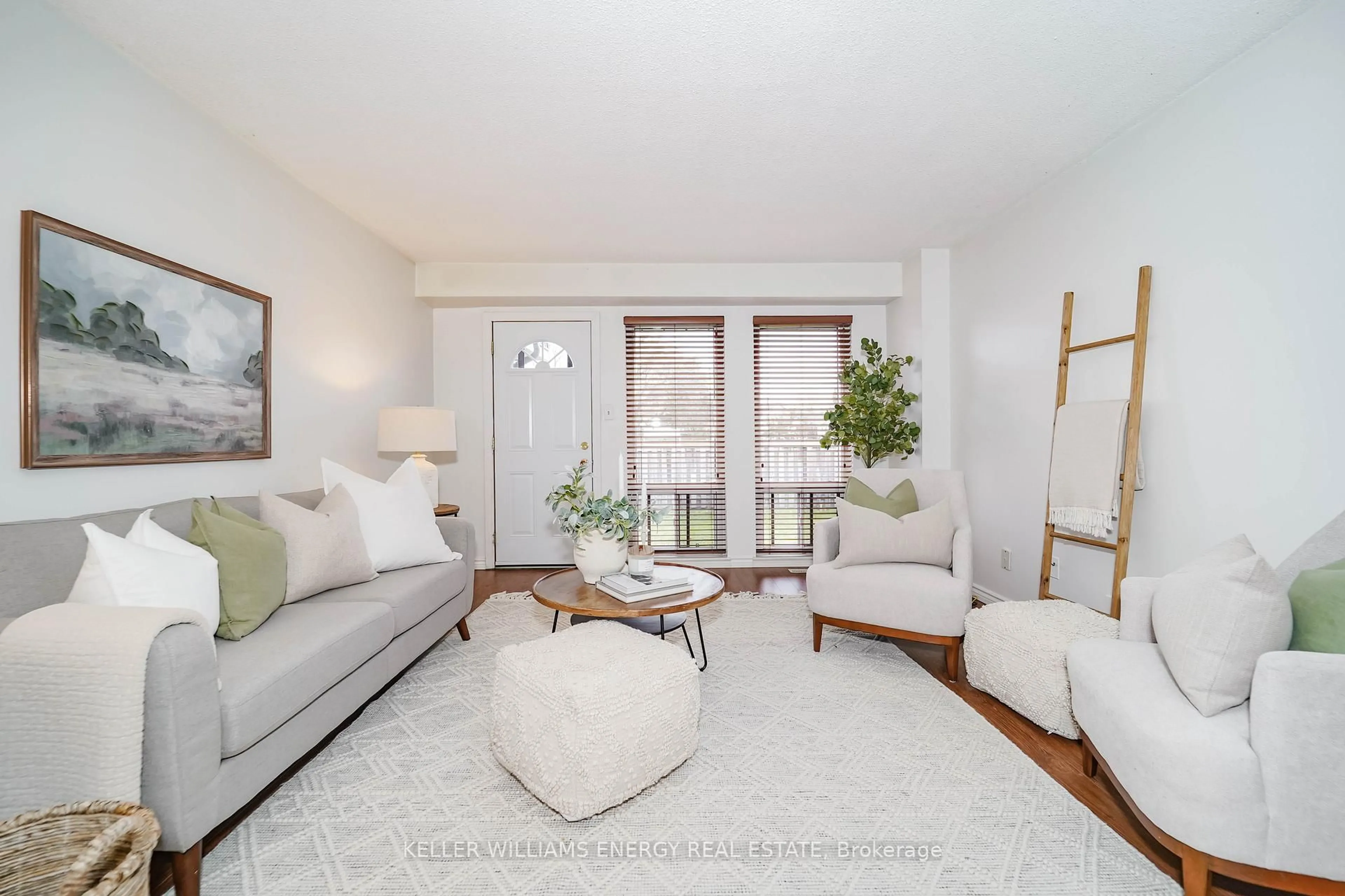 Living room with furniture, unknown for 1333 Mary St #39, Oshawa Ontario L1G 6Z3