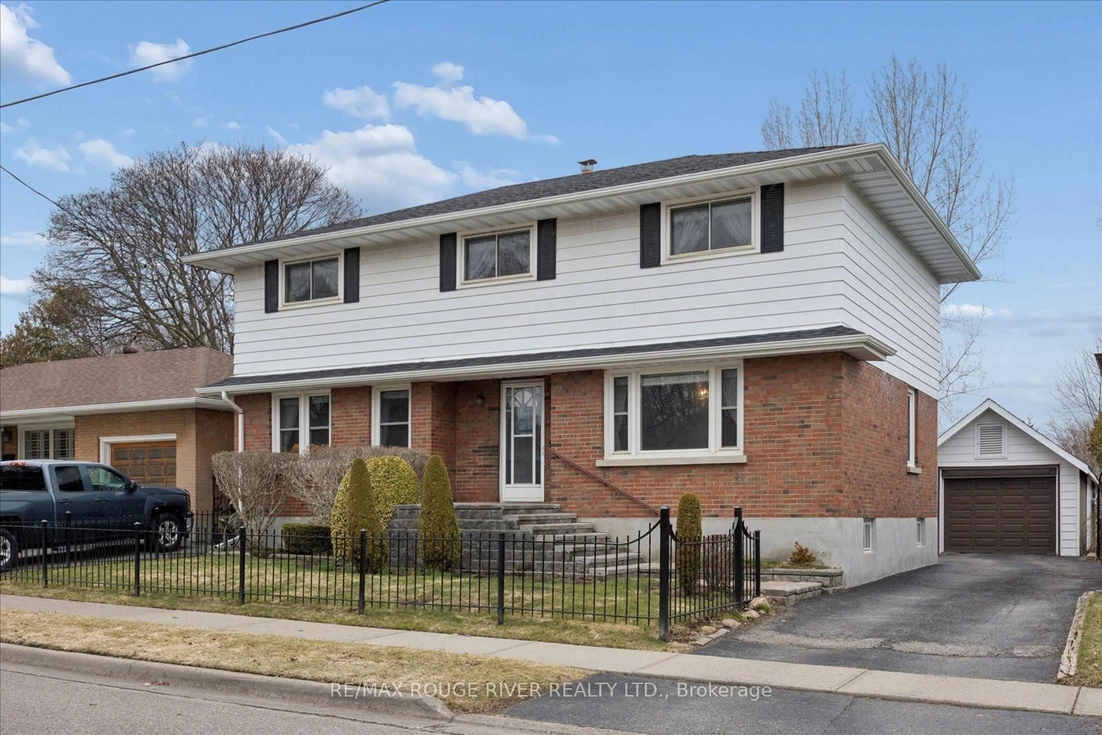 Home with brick exterior material, street for 510 Dunkirk Ave, Oshawa Ontario L1H 3G7
