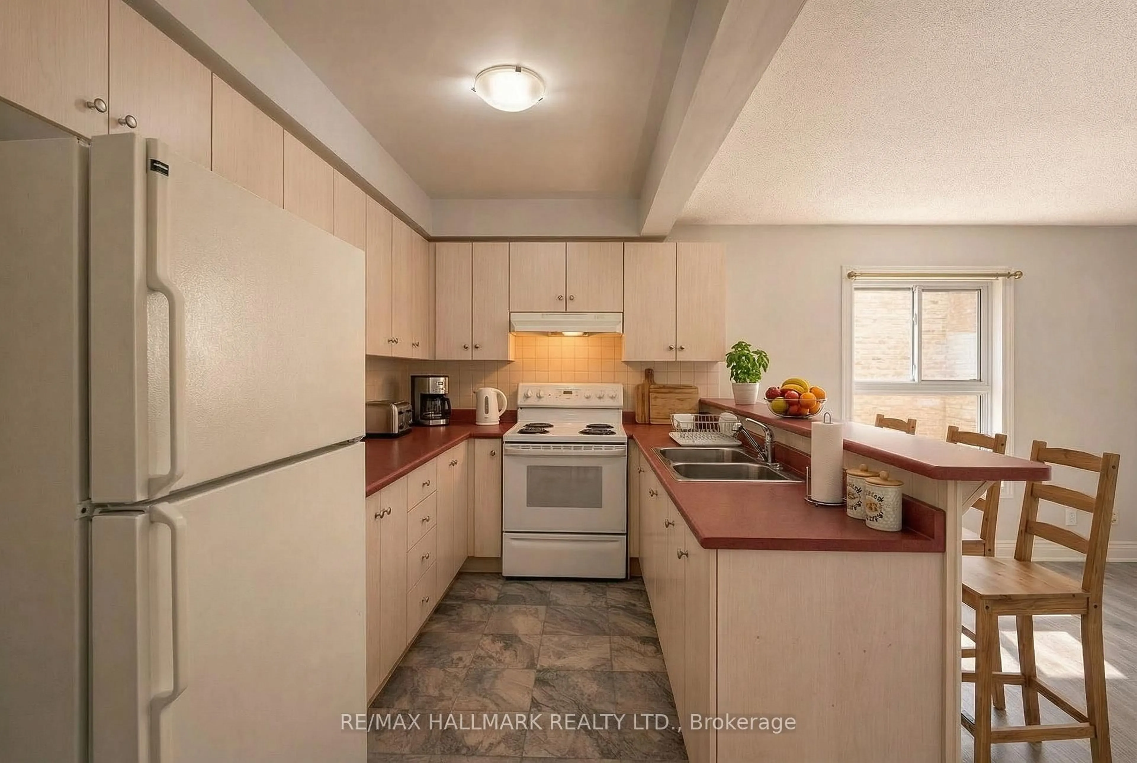 Standard kitchen, unknown for 25 Lady Bower Cres, Toronto Ontario M1B 4R3