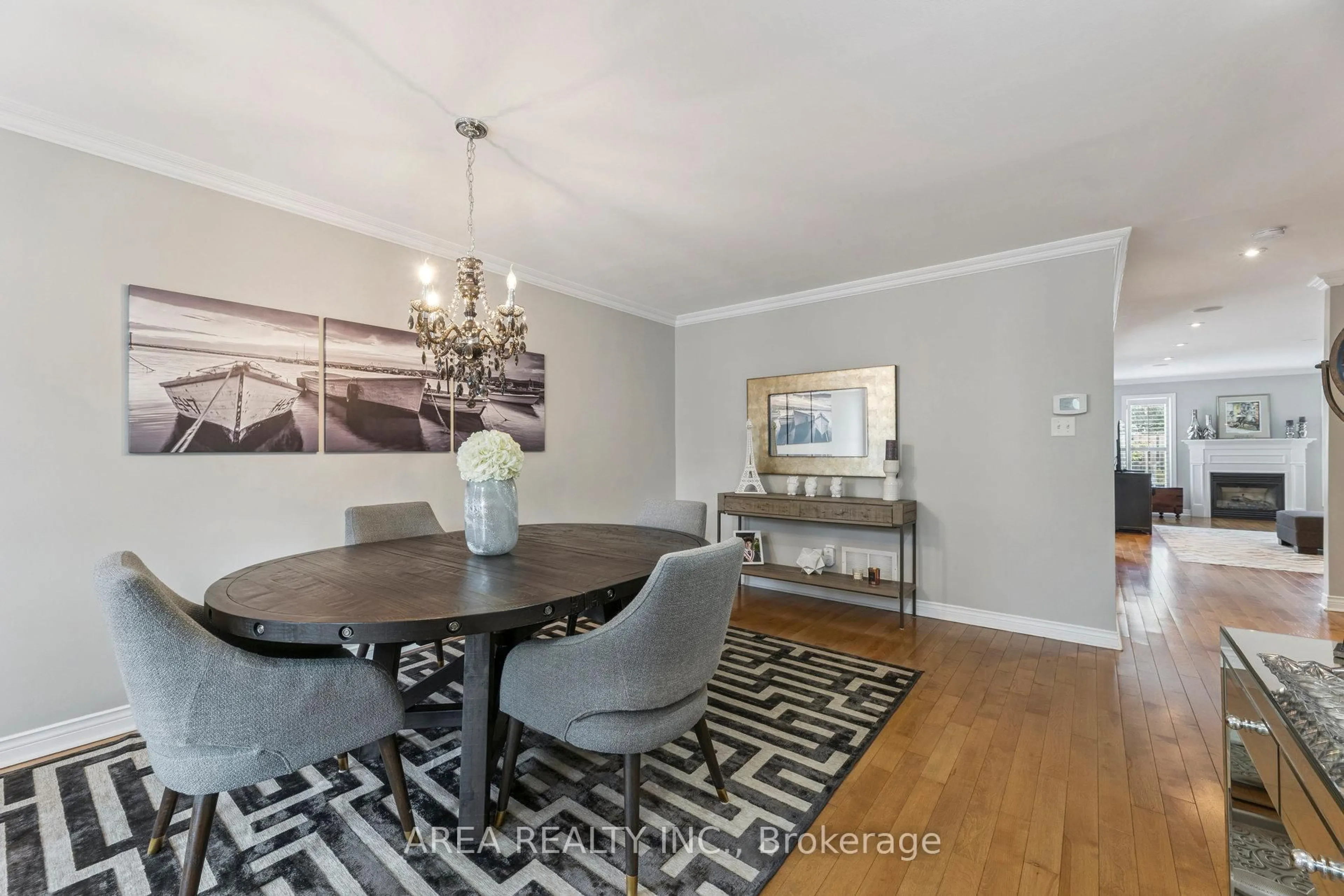 Dining room, wood/laminate floor for 43 Chatterson St, Whitby Ontario L1R 0B3