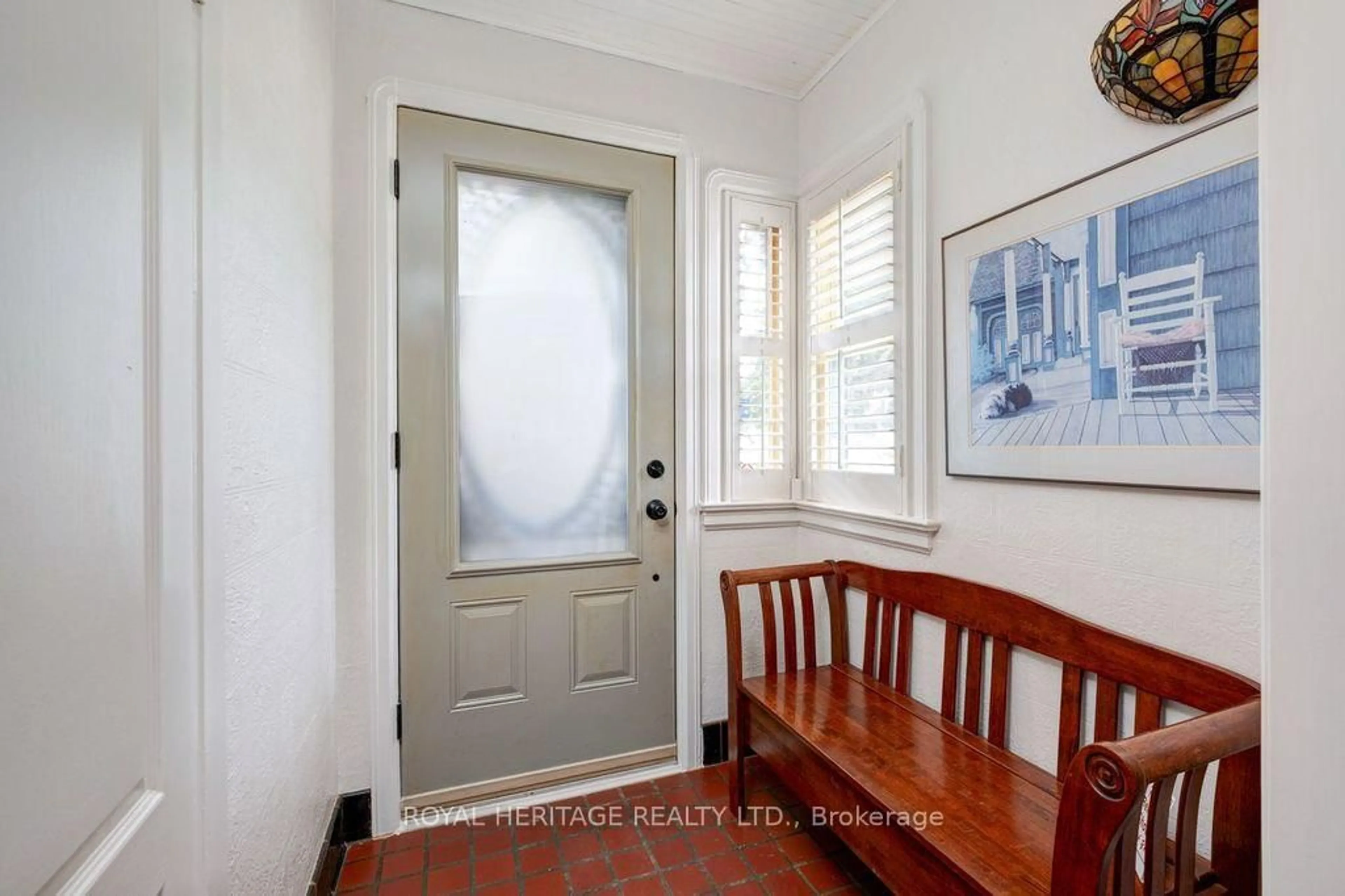 Indoor entryway for 70 Gatesview Ave, Toronto Ontario M1J 3G5