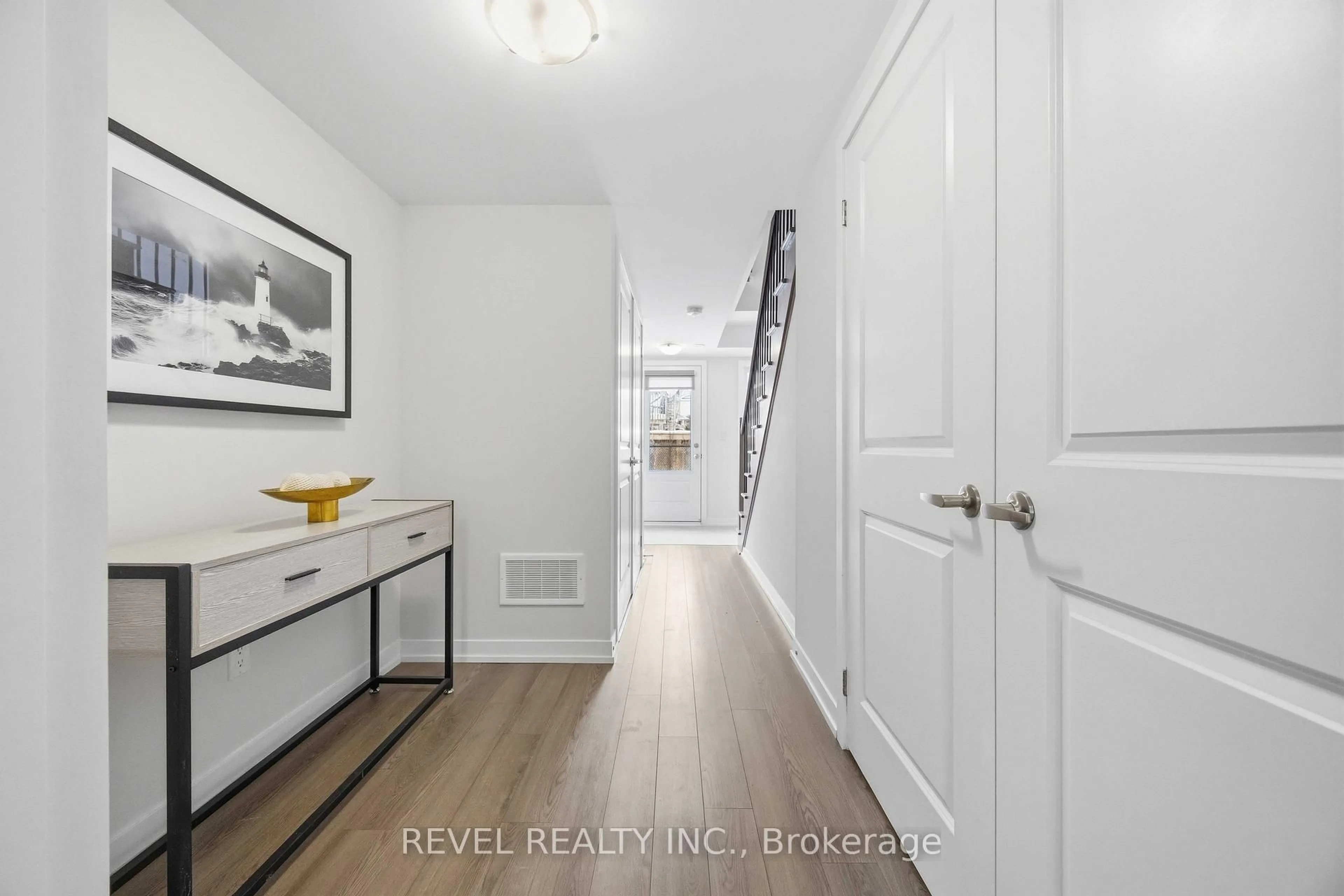 Indoor entryway for 1956 Altona Rd #14, Pickering Ontario L1V 1M7