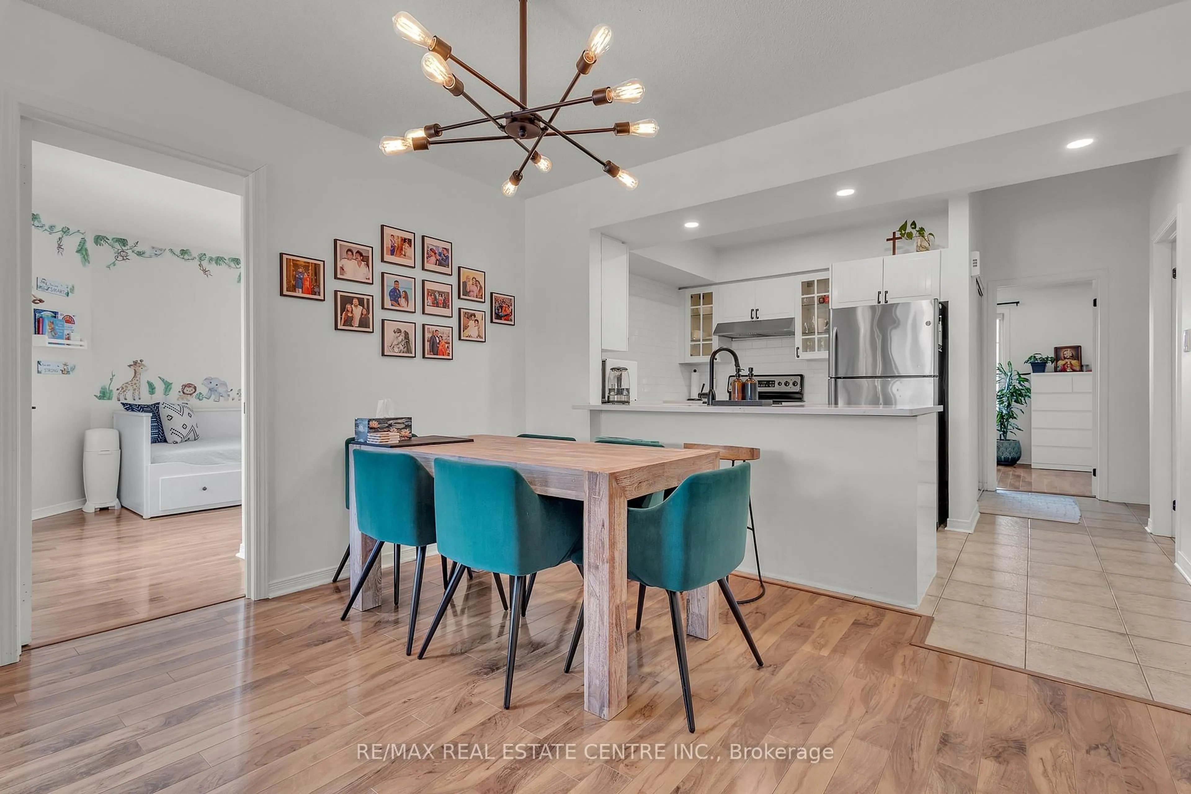 Open concept kitchen, unknown for 51 Petra Way #3, Whitby Ontario L1R 0A7