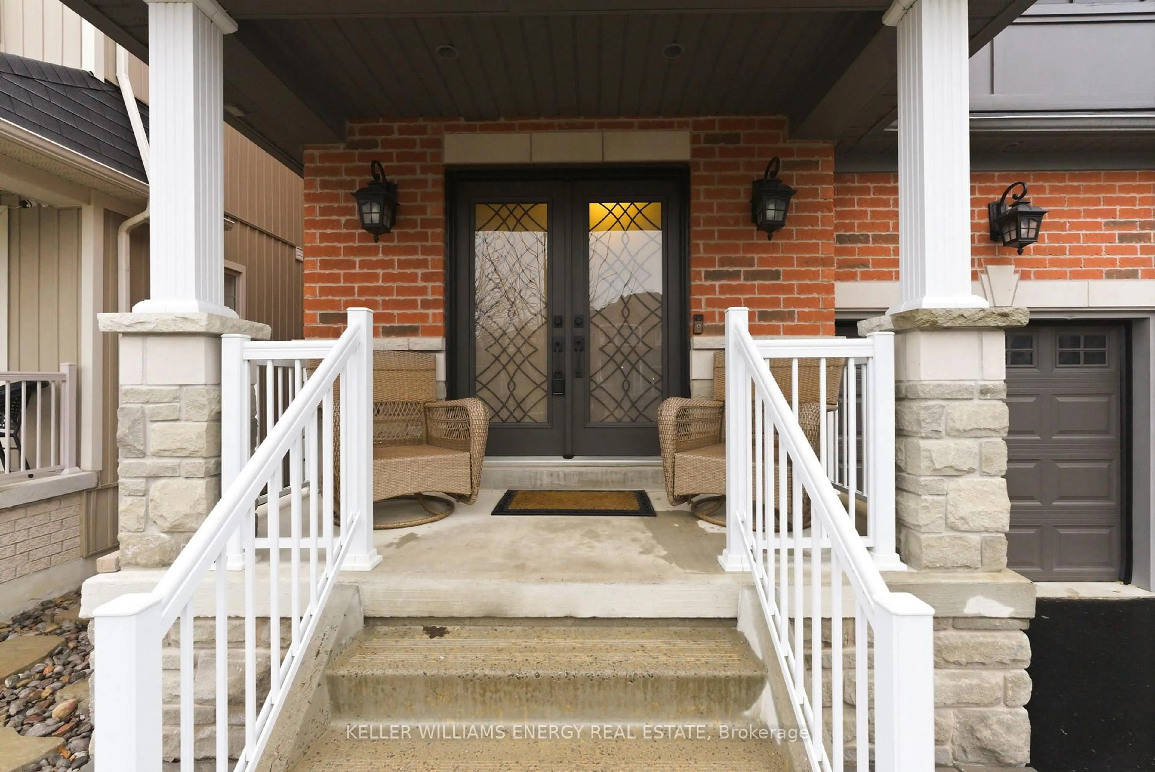 Indoor entryway for 568 George Reynolds Dr, Clarington Ontario L1E 0A8