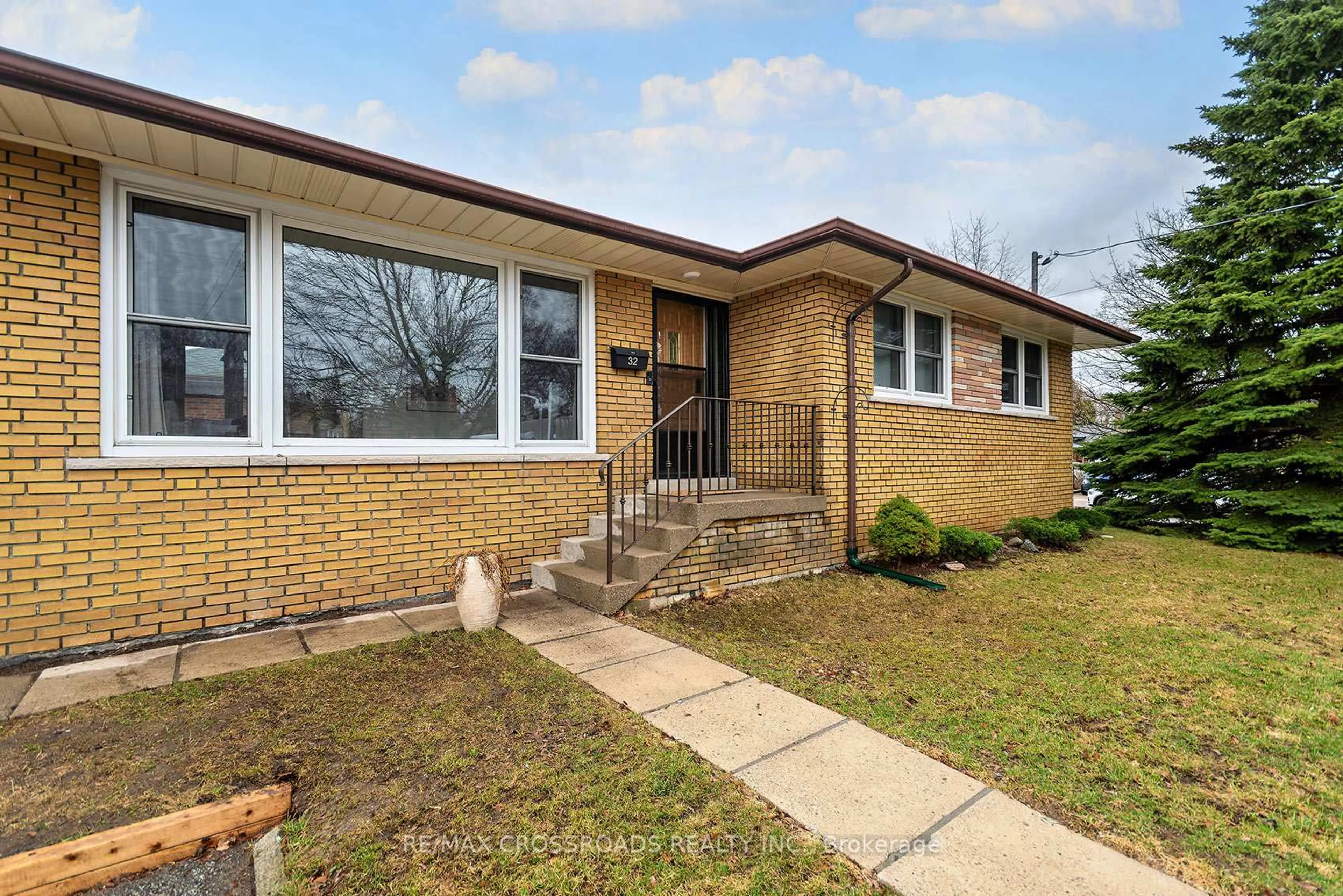 Home with brick exterior material, street for 32 Kim Crt, Toronto Ontario M1K 3R6
