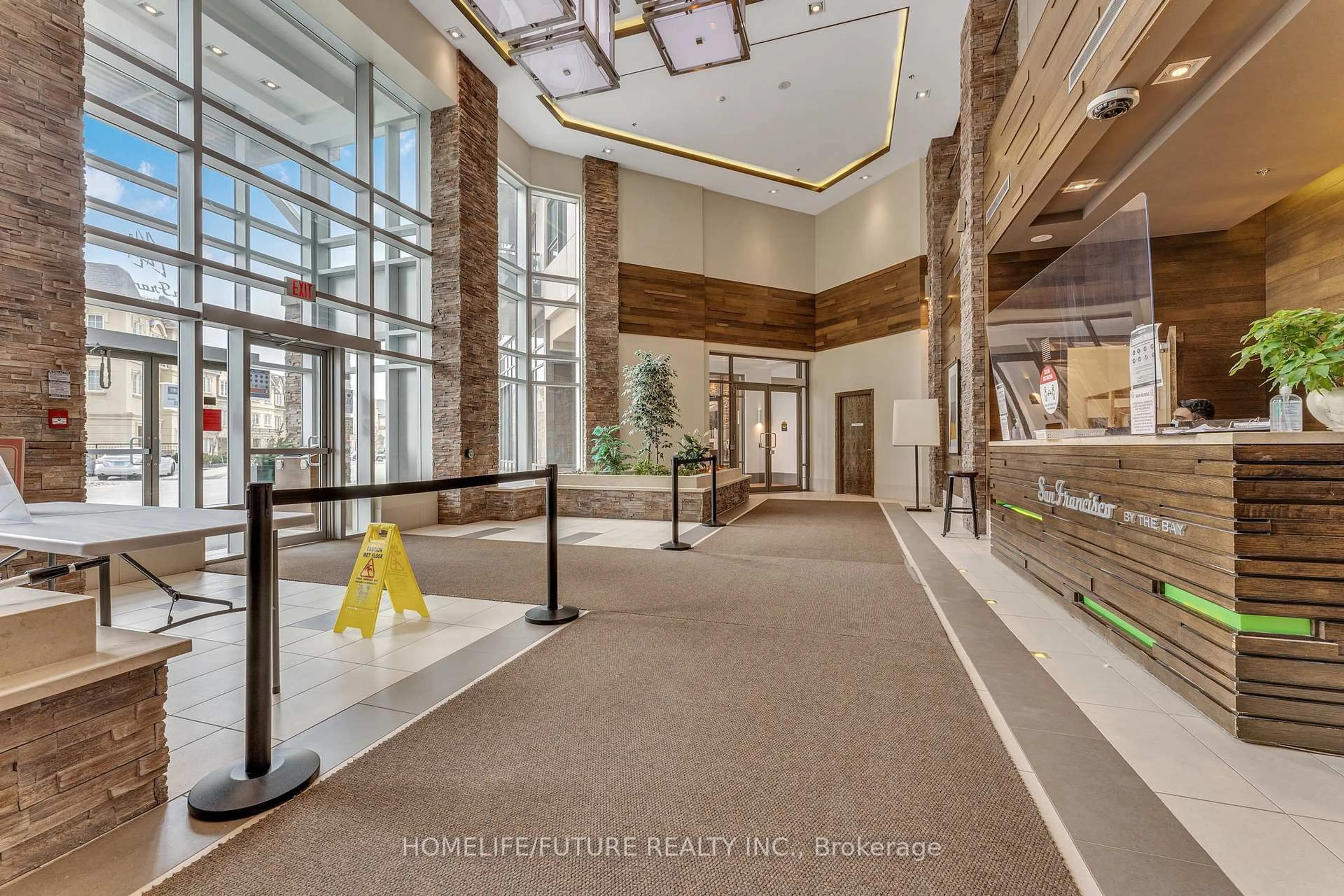 Indoor foyer for 1215 Bayly St #1301, Pickering Ontario L1W 0B4