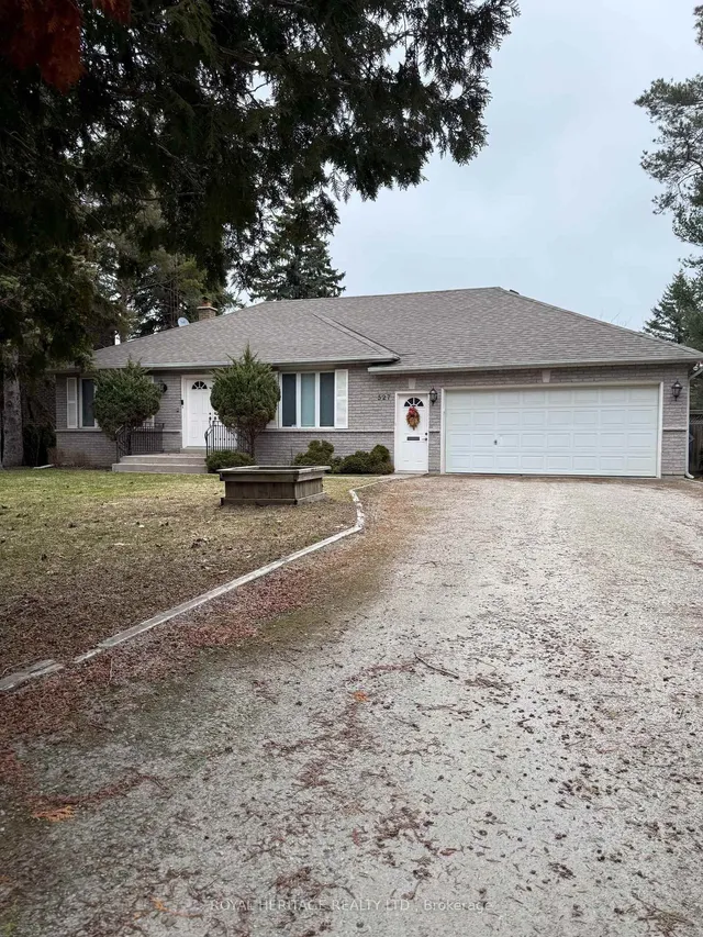 527 Rougemount Dr, Pickering