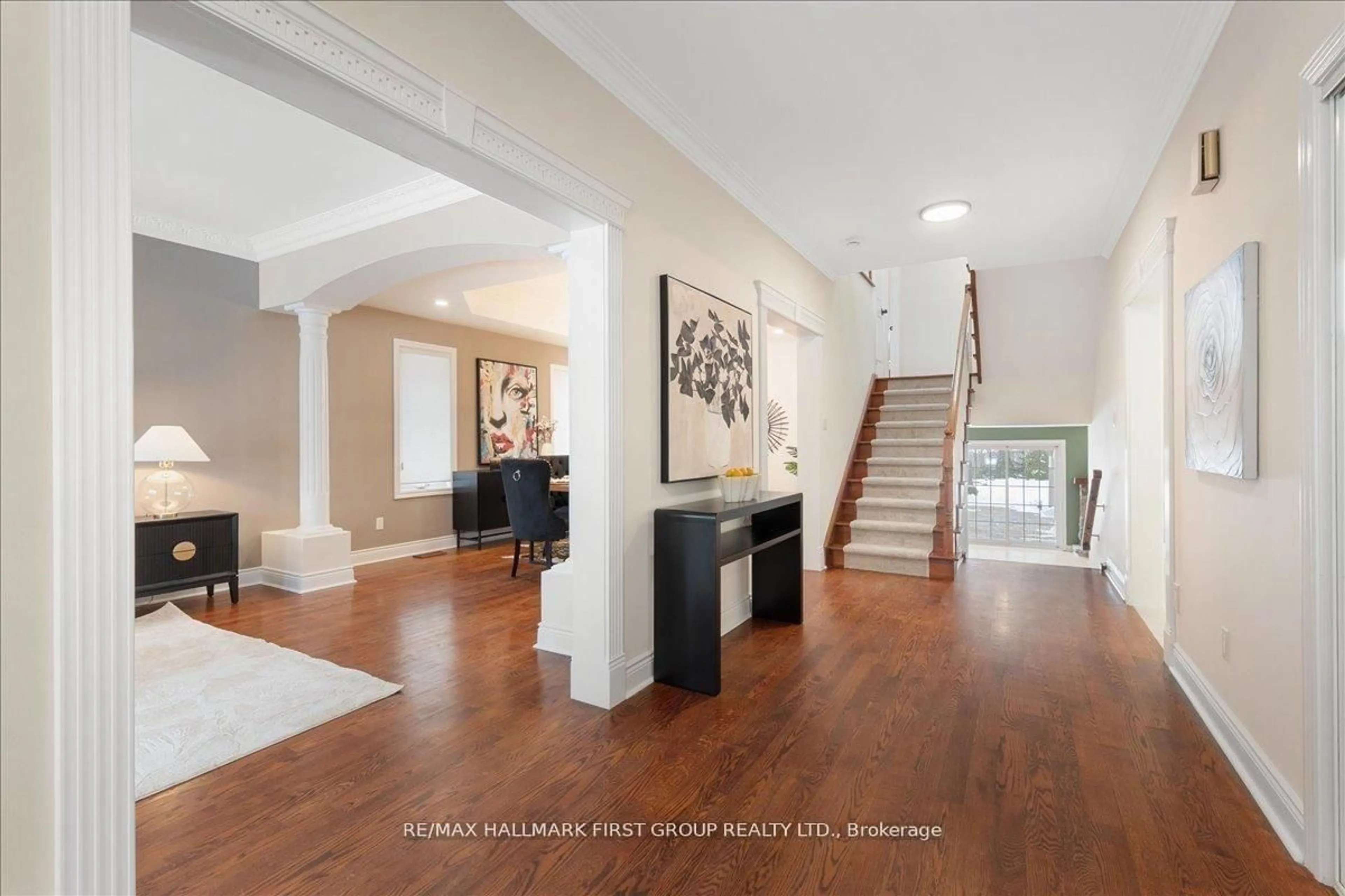 Indoor entryway for 1884 Appleview Rd, Pickering Ontario L1V 1T8