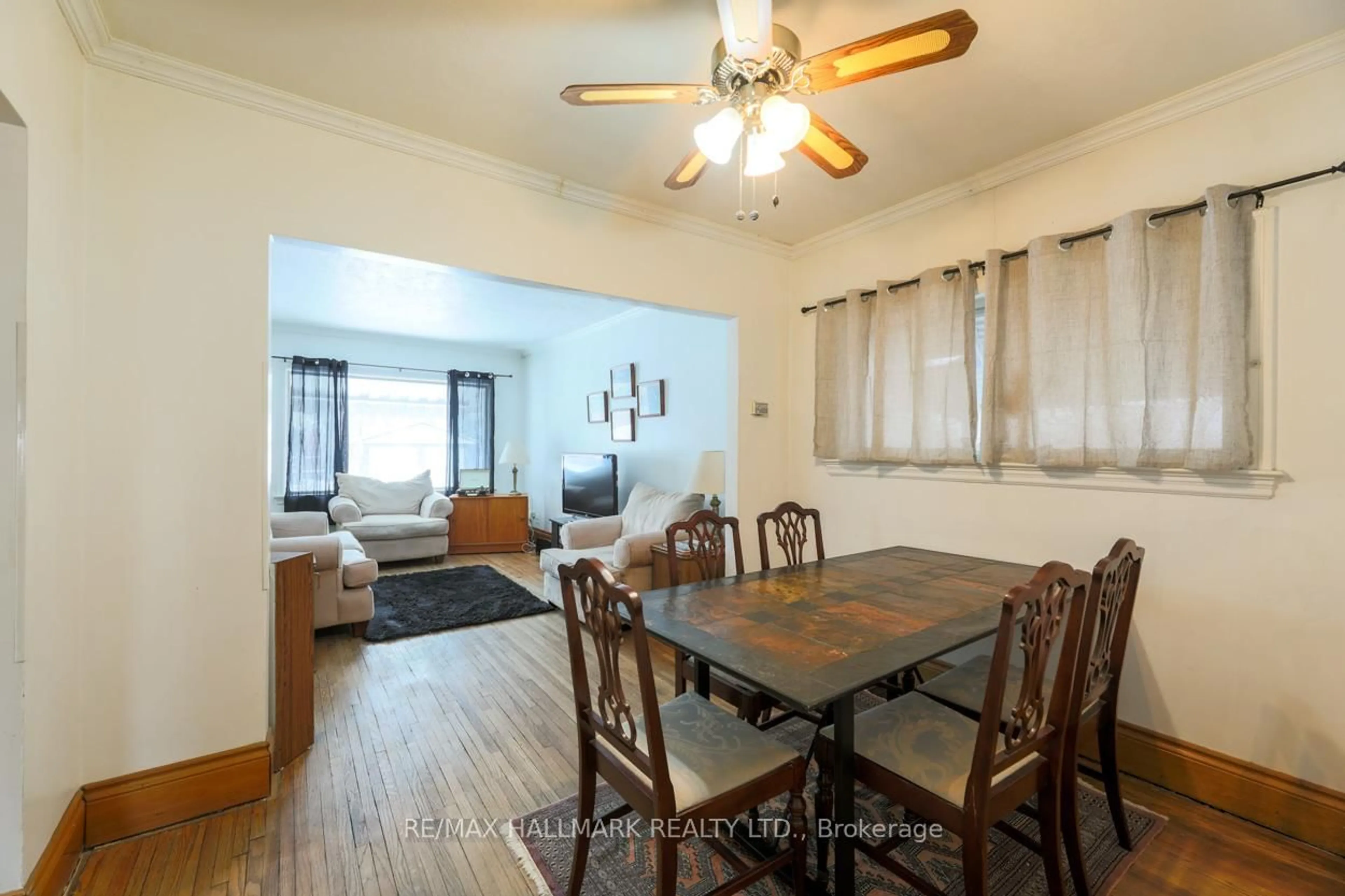 Dining room, wood/laminate floor for 21 Phenix Dr, Toronto Ontario M1N 3H7