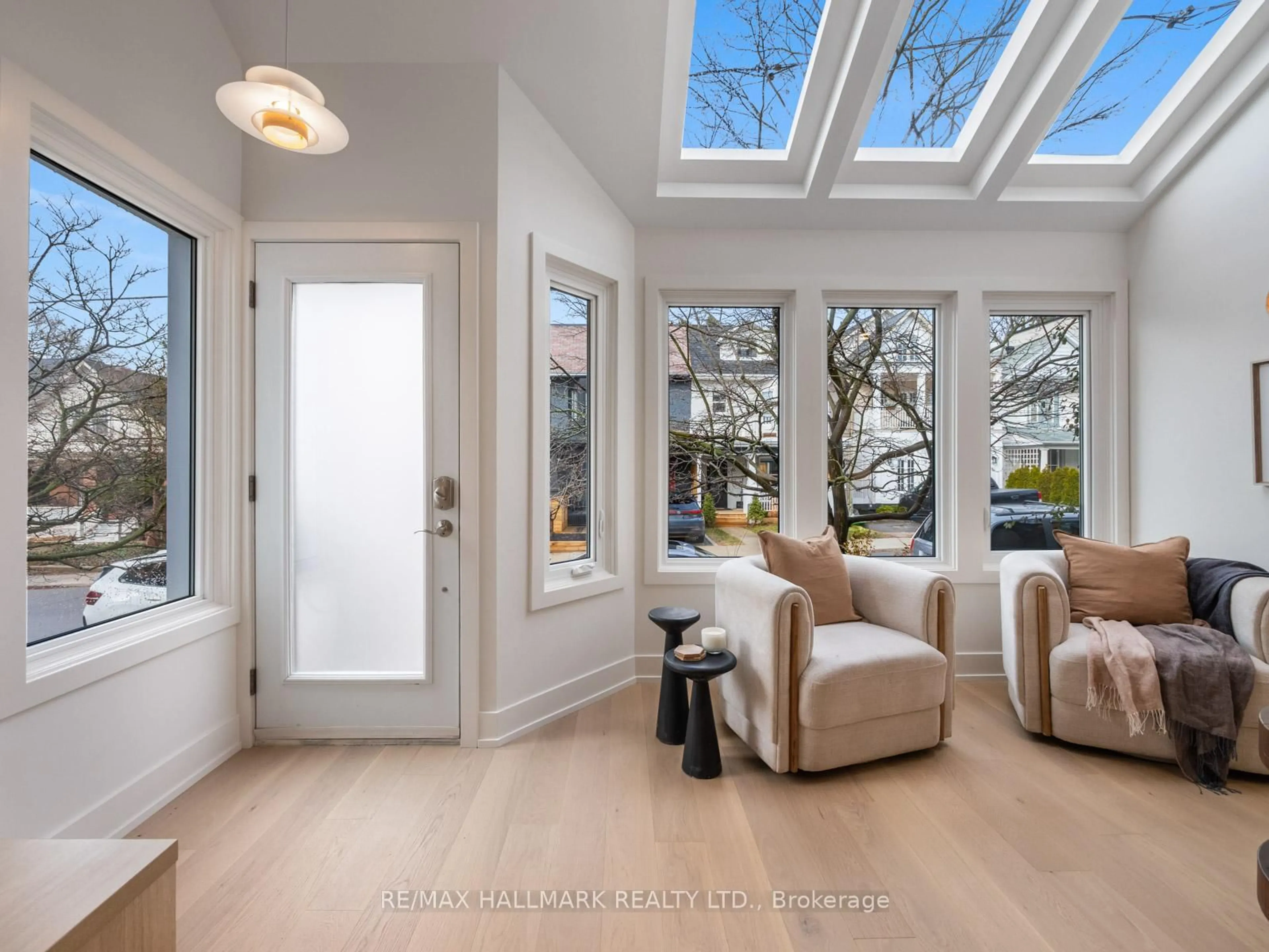 Indoor entryway for 45 Wheeler Ave, Toronto Ontario M4L 3V3