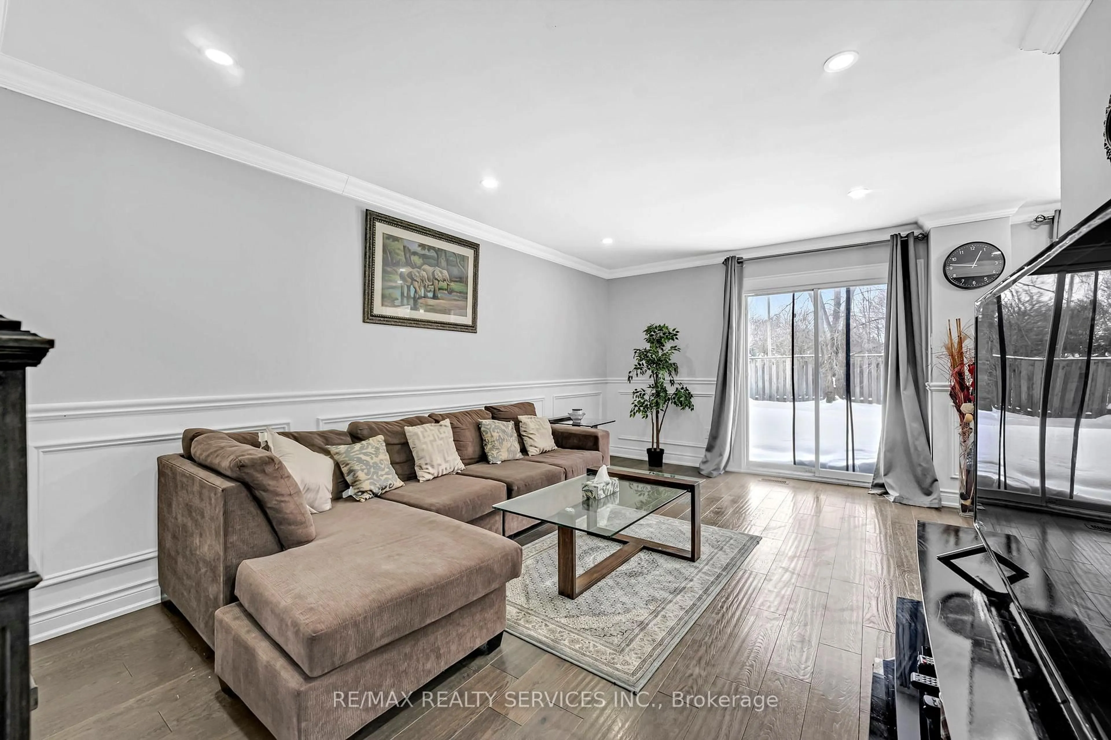 Living room with furniture, unknown for 109 Millington Cres, Ajax Ontario L1T 1R7