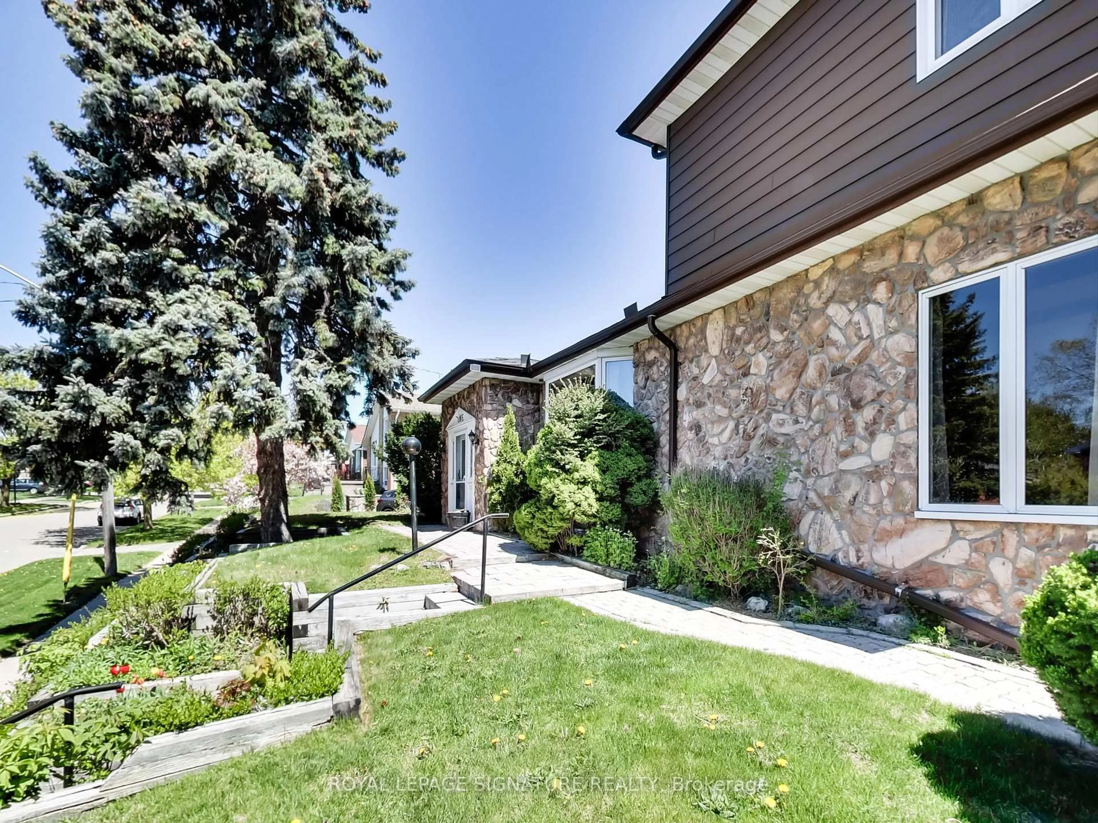 Unknown for 1 Kencliff Cres, Toronto Ontario M1P 4E2