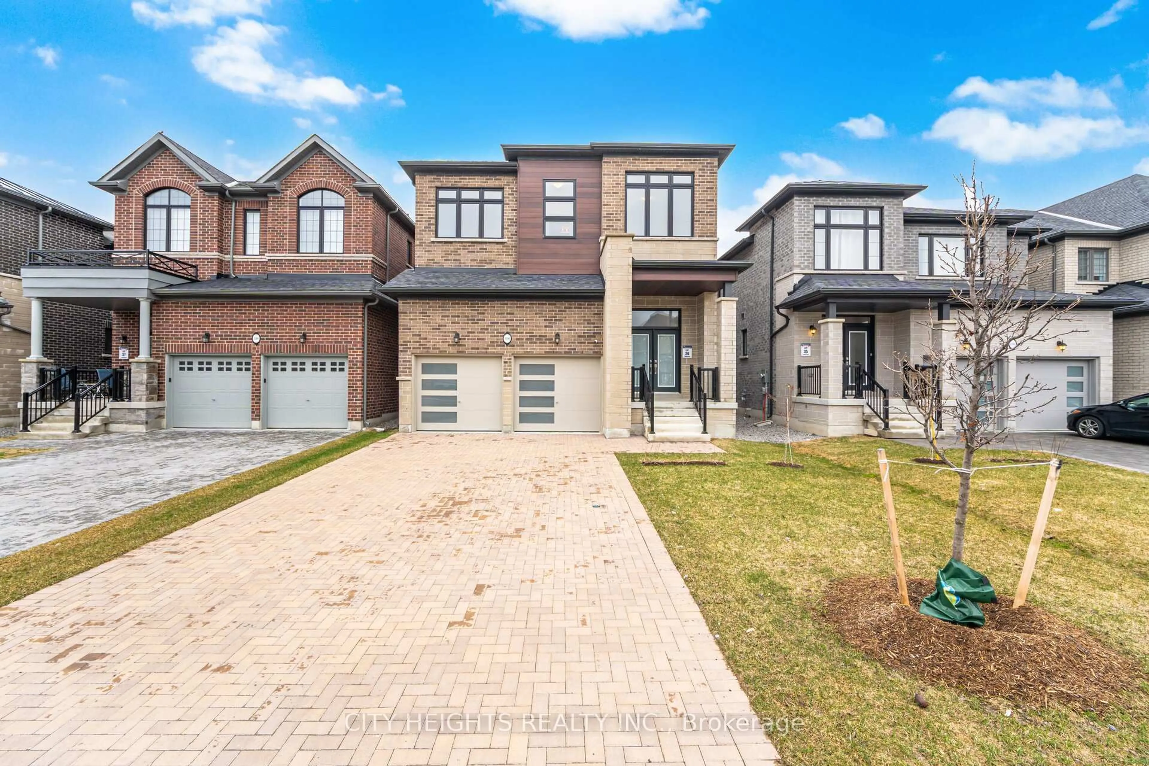 Home with brick exterior material, street for 1190 Plymouth Dr, Oshawa Ontario L1L 0T4