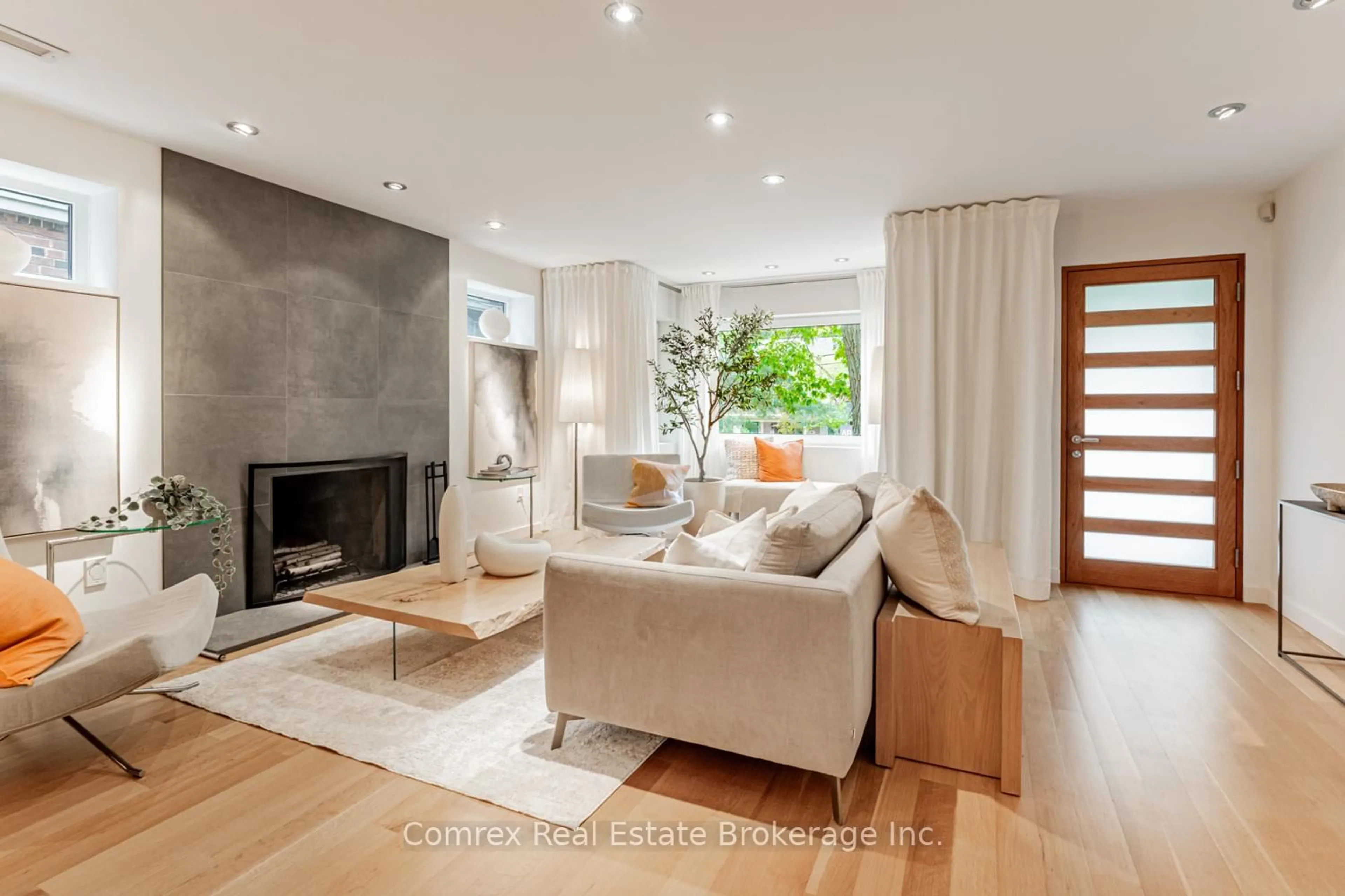 Living room with furniture, unknown for 37 Victoria Park Ave, Toronto Ontario M4E 3S1