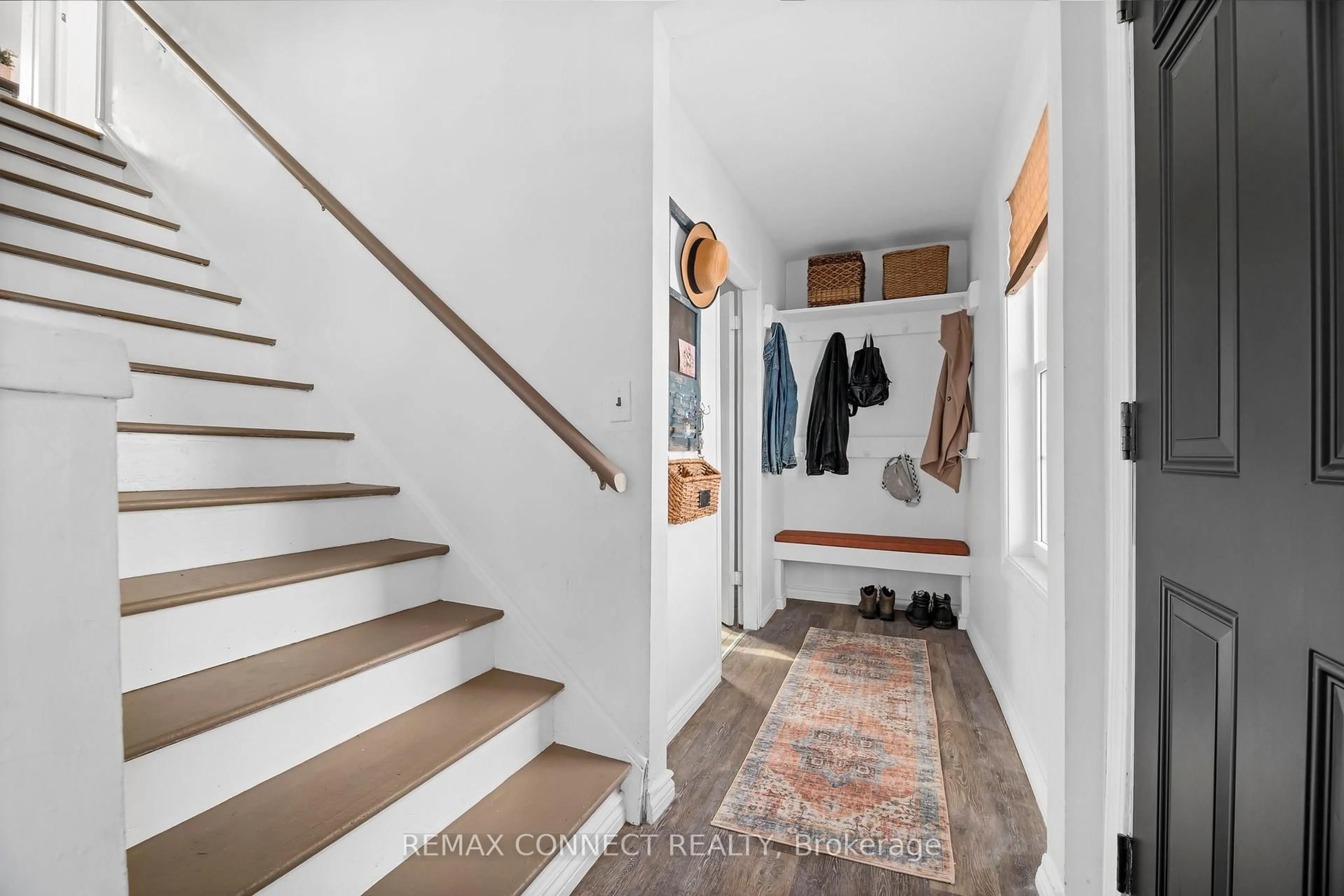 Indoor entryway for 19 Ontario St, Ajax Ontario L1S 1T4