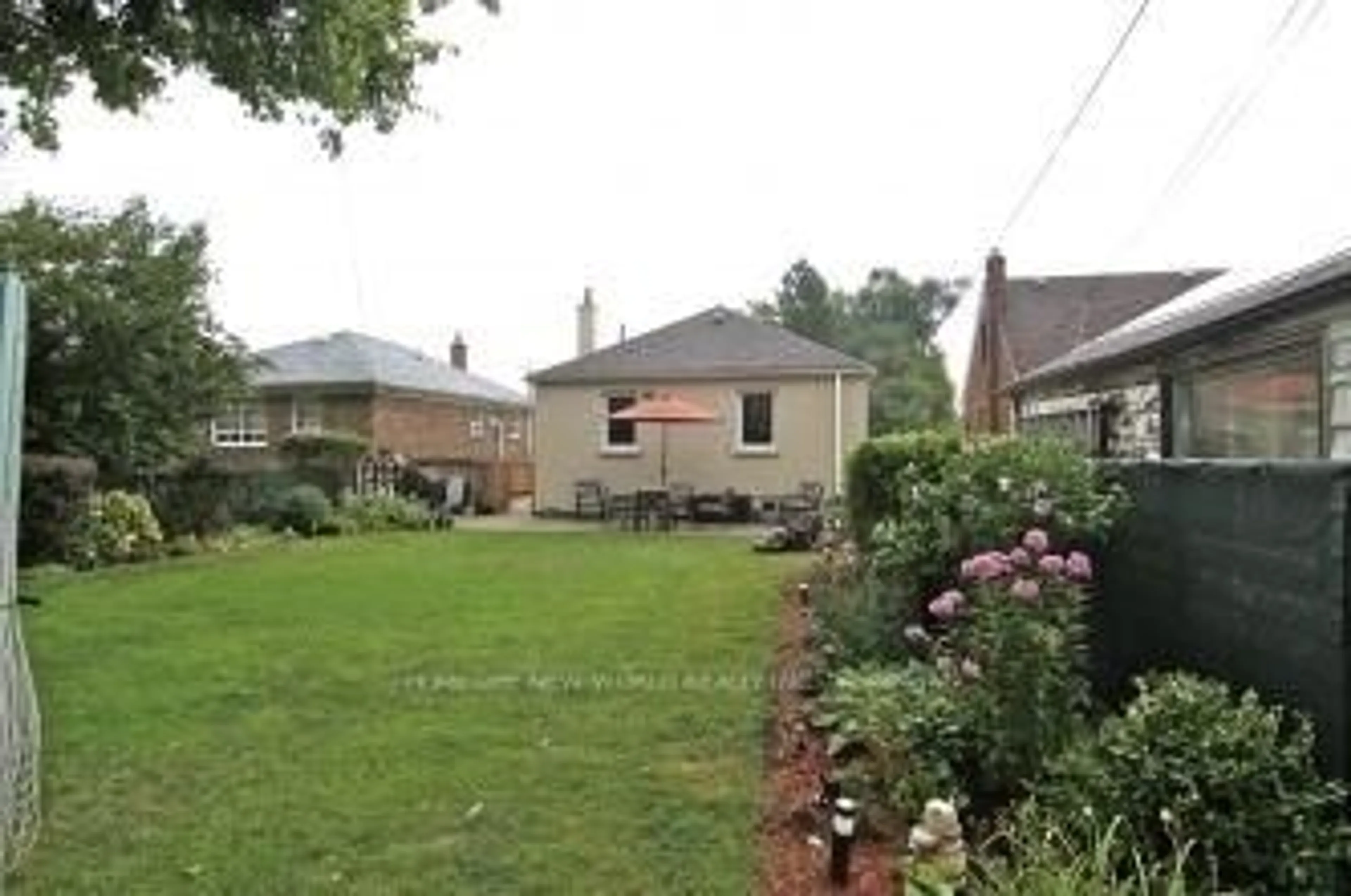 Patio, street for 38 Ainsdale Rd, Toronto Ontario M1R 3Y8