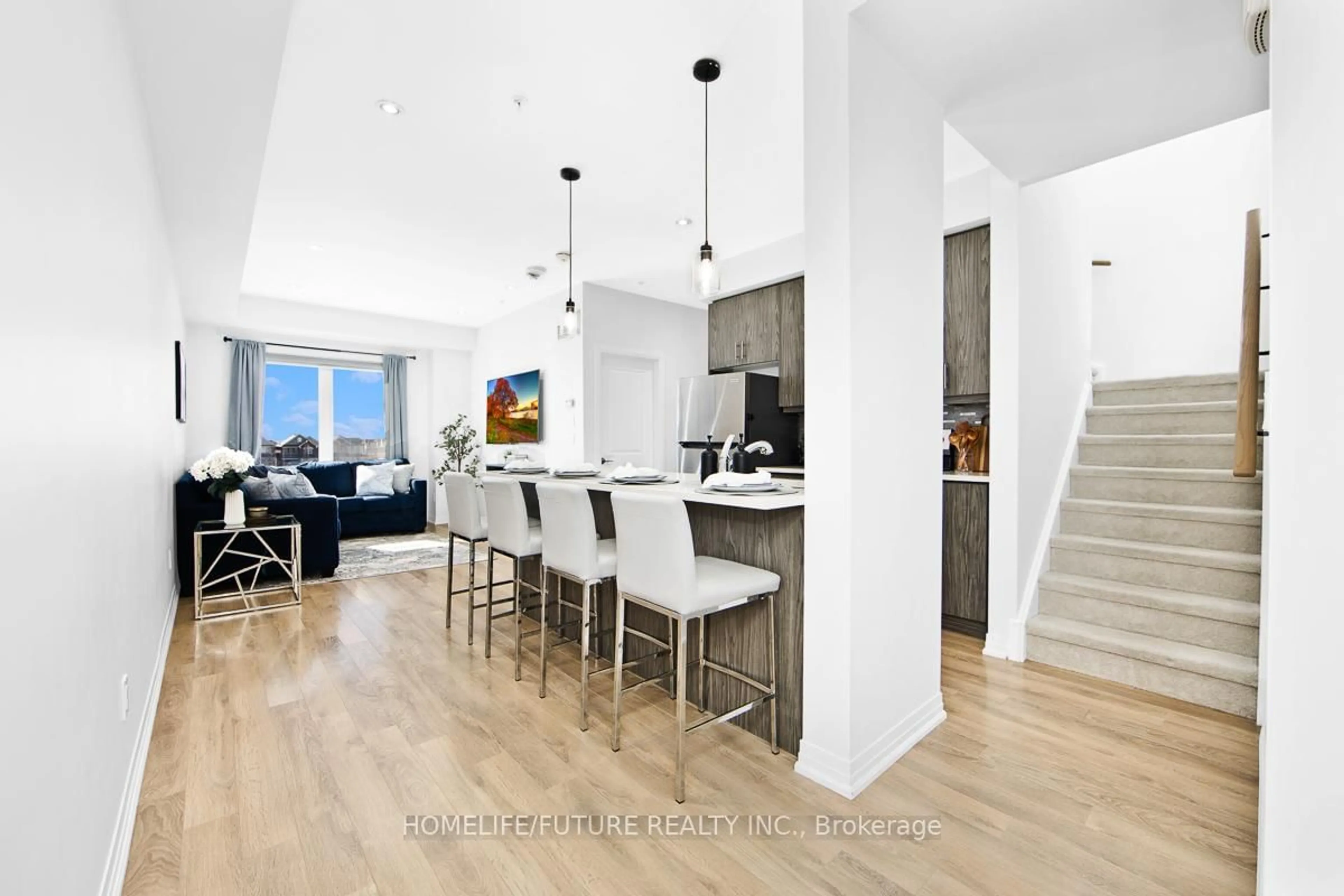 Open concept kitchen, unknown for 2635 William Jackson Dr #515, Pickering Ontario L1X 0L3