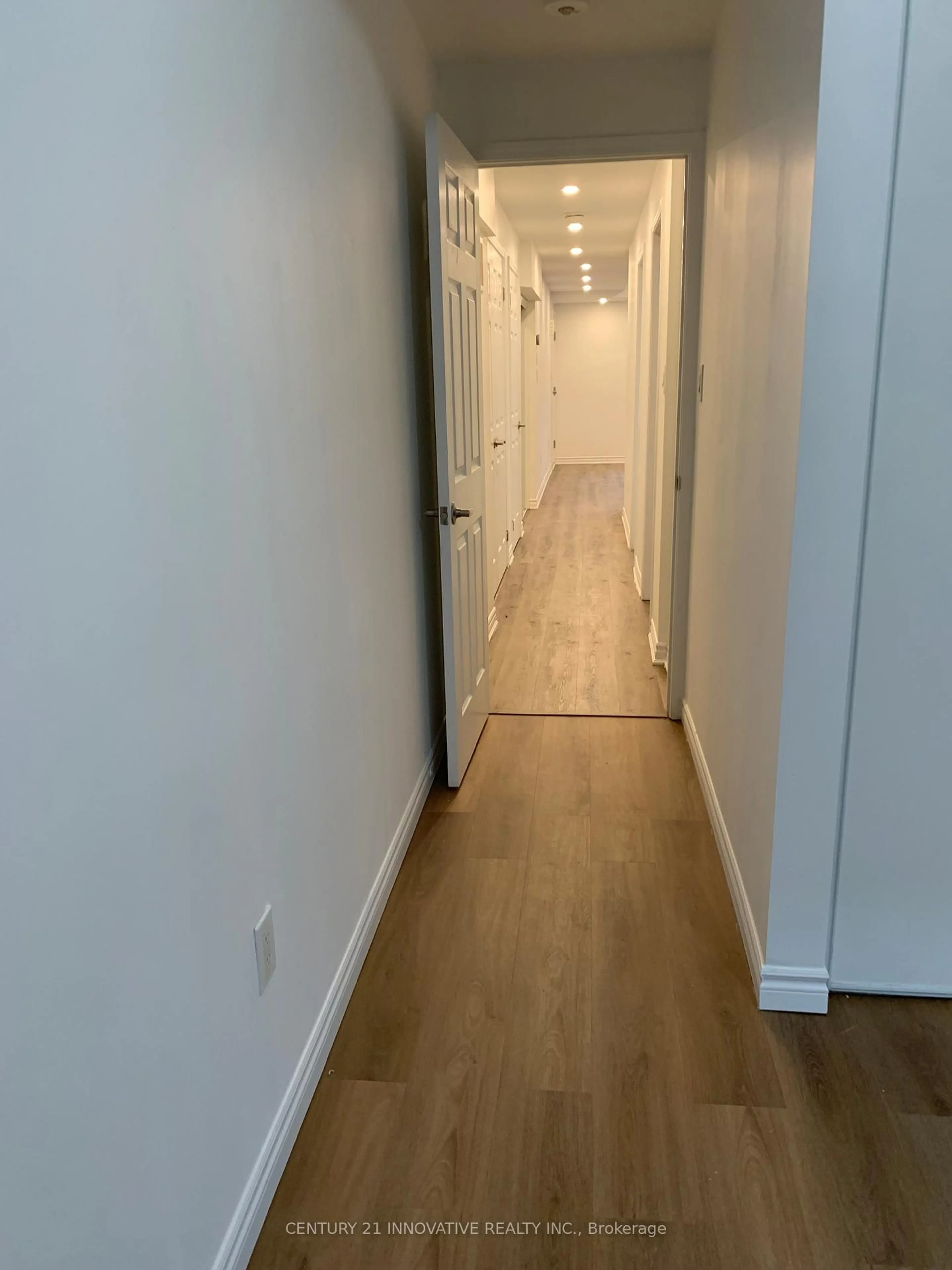 A pic of a room for 2791 Eglinton Ave #511, Toronto Ontario M1J 0B3