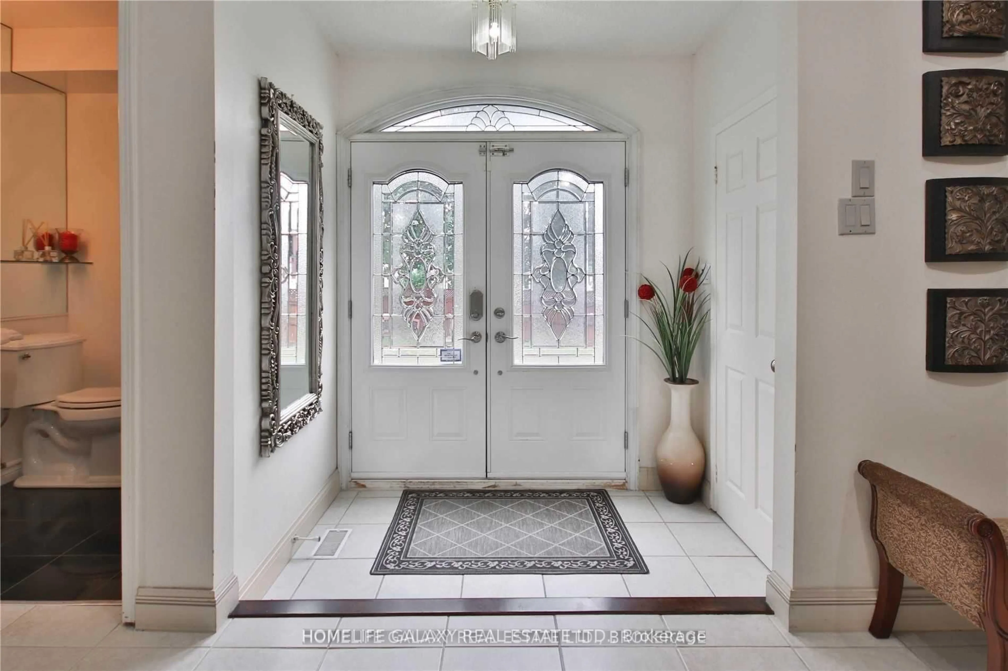 Indoor entryway for 101 Tideswell Blvd, Toronto Ontario M1B 4Y3