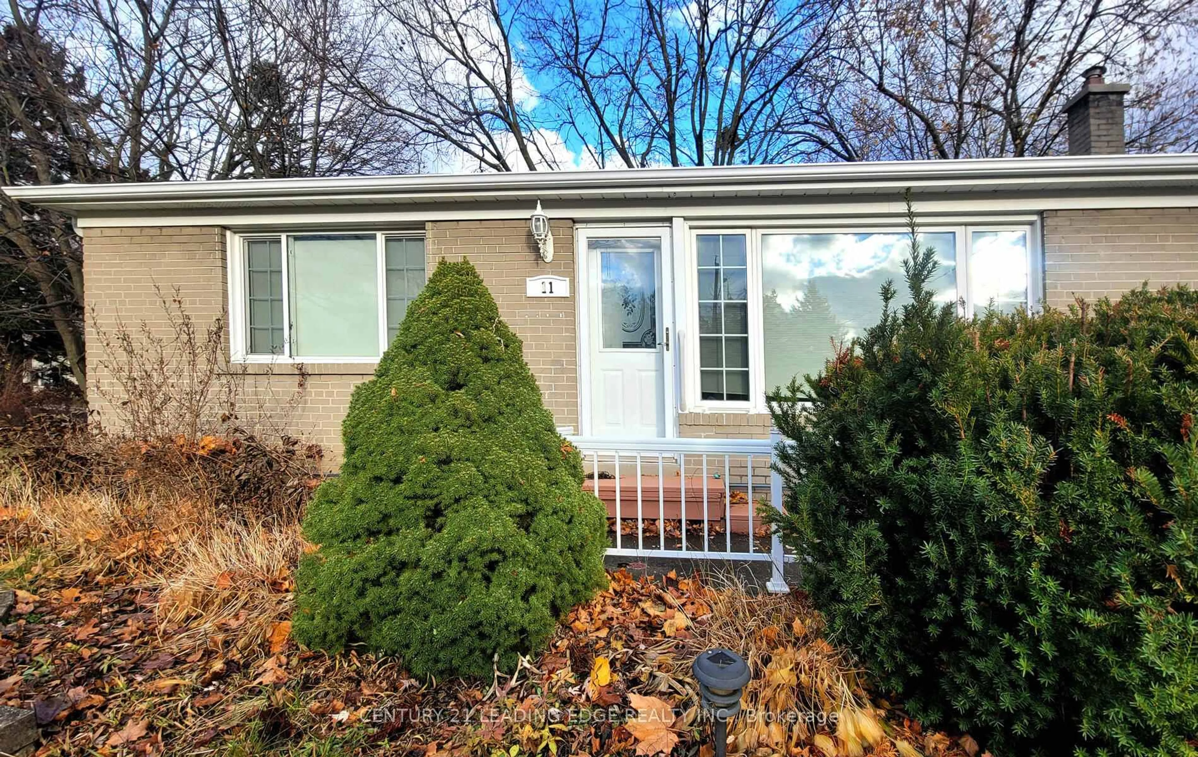 Home with vinyl exterior material, street for 11 Hiley Ave, Ajax Ontario L1S 6H3