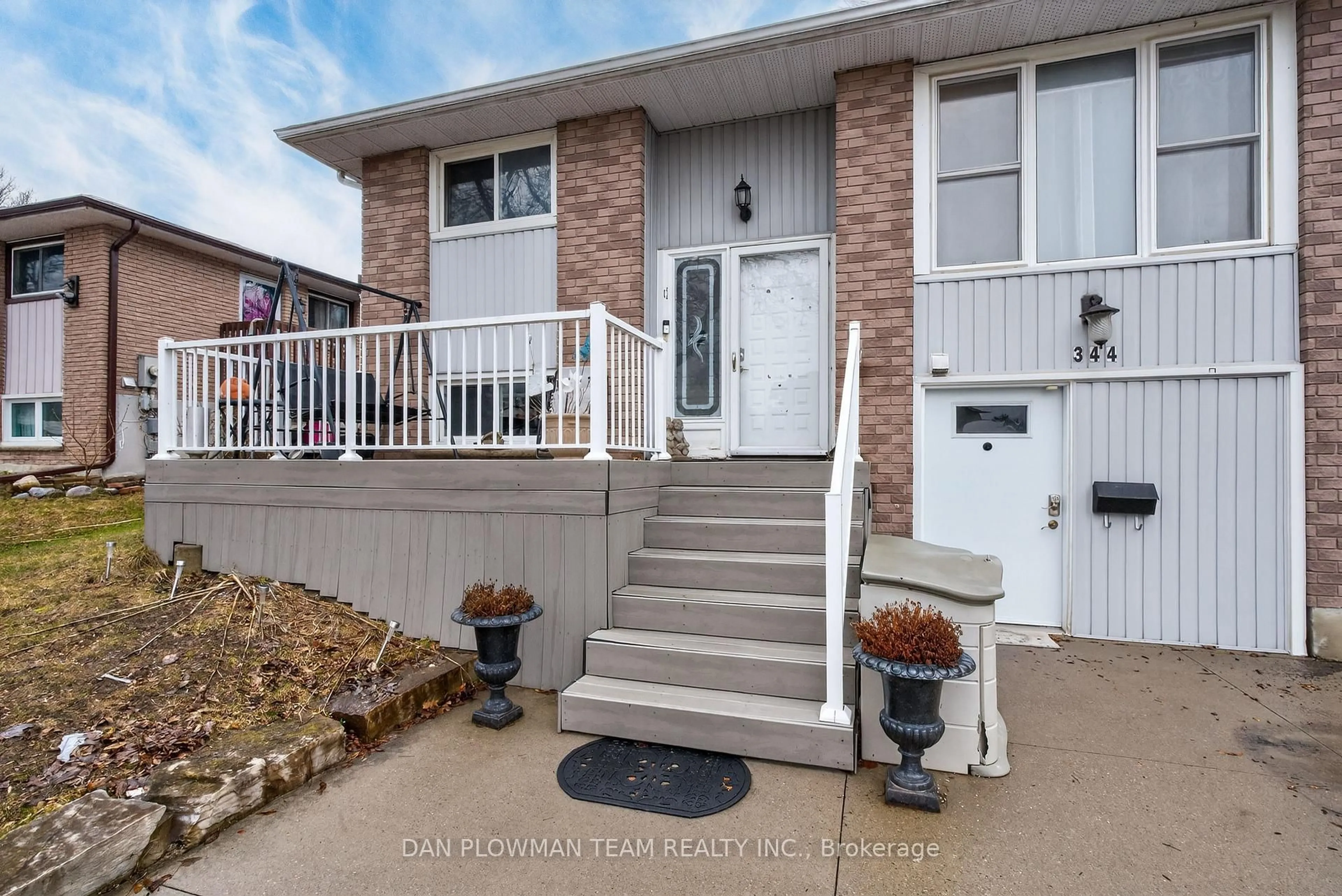 Home with vinyl exterior material, street for 344 Kensington Cres, Oshawa Ontario L1G 7S5