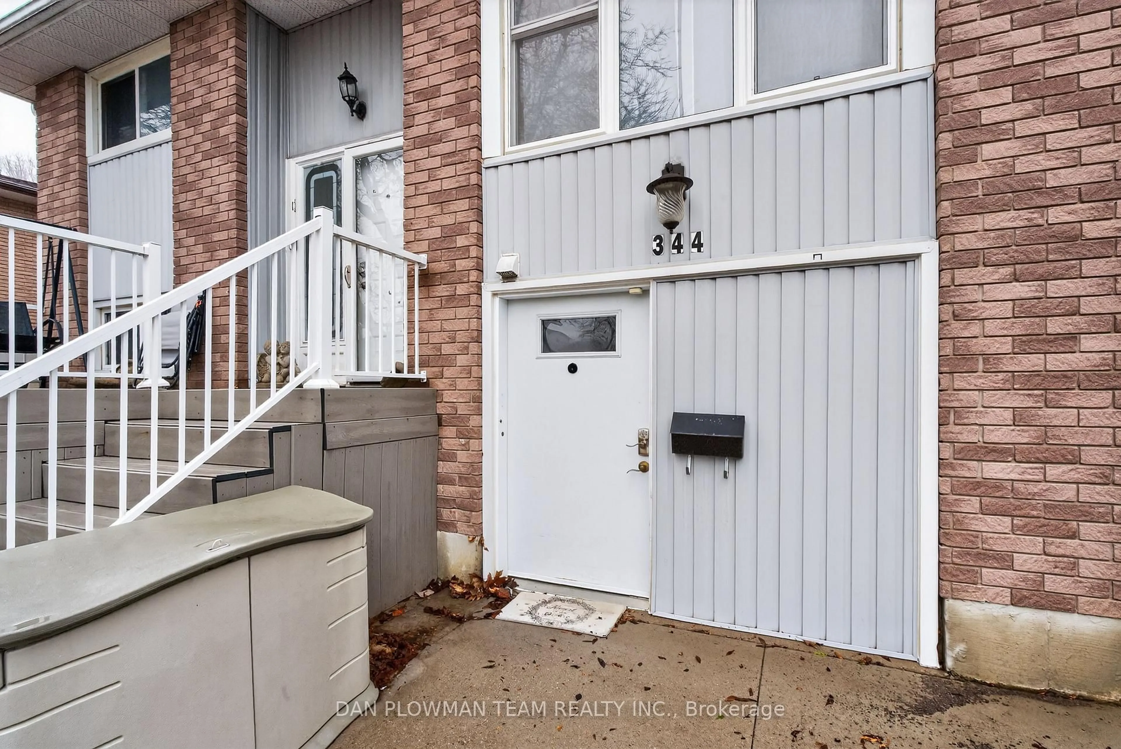 Unknown for 344 Kensington Cres, Oshawa Ontario L1G 7S5