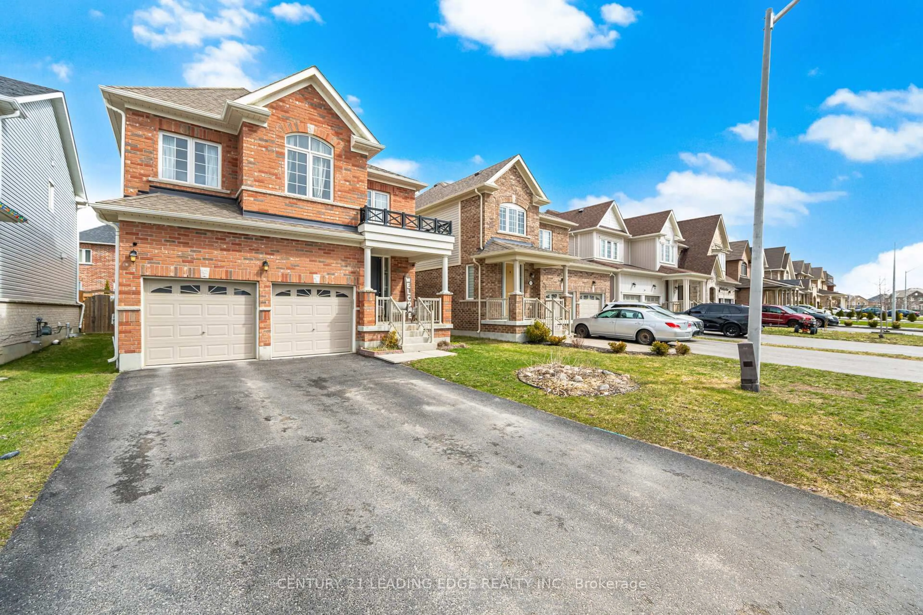 A pic from outside/outdoor area/front of a property/back of a property/a pic from drone, street for 88 Fred Jackman Ave, Clarington Ontario L1C 0T4