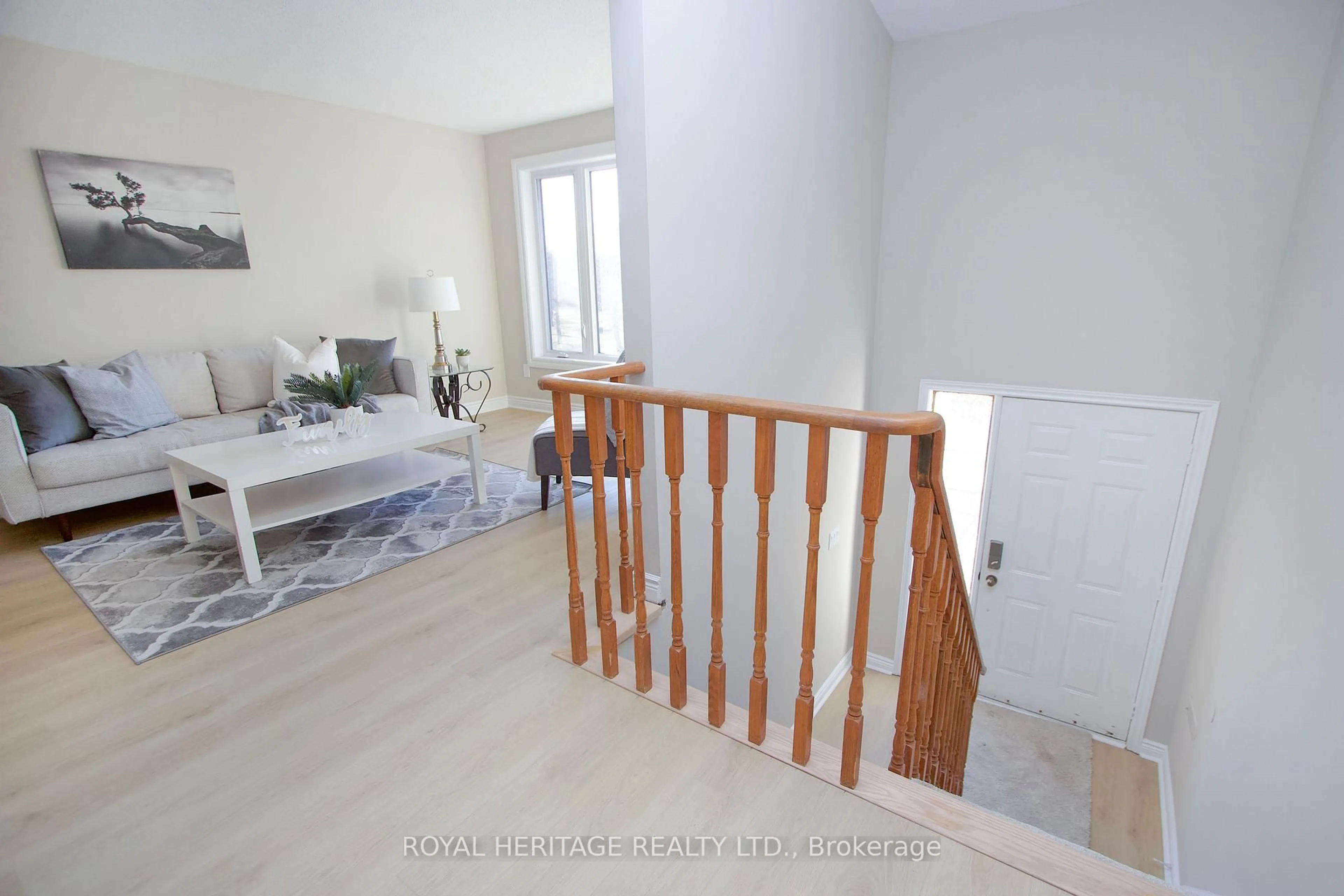 Unknown for 77 Devondale St, Clarington Ontario L1E 2A1