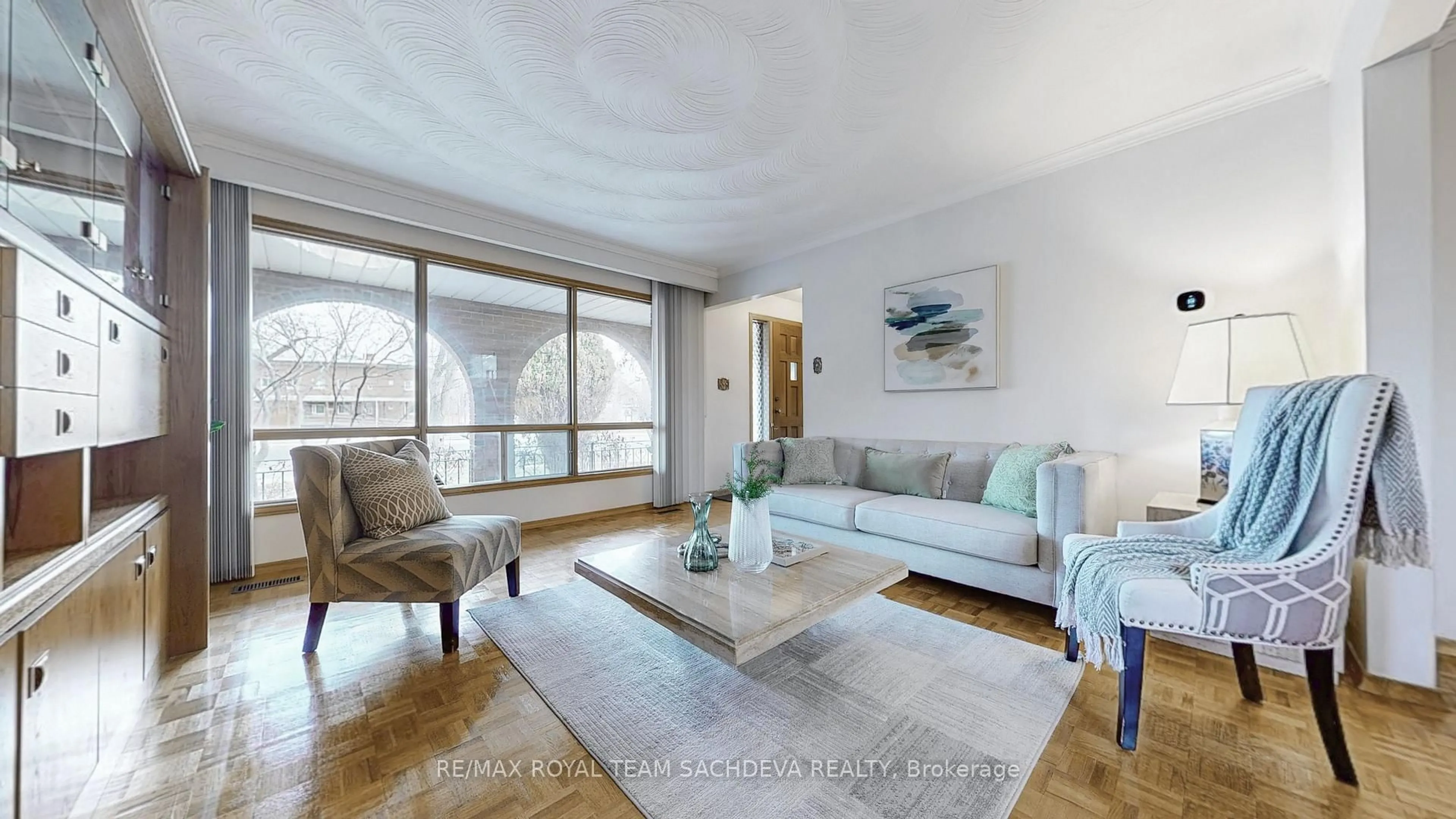 Living room with furniture, unknown for 4611 Kingston Rd, Toronto Ontario M1E 2P5