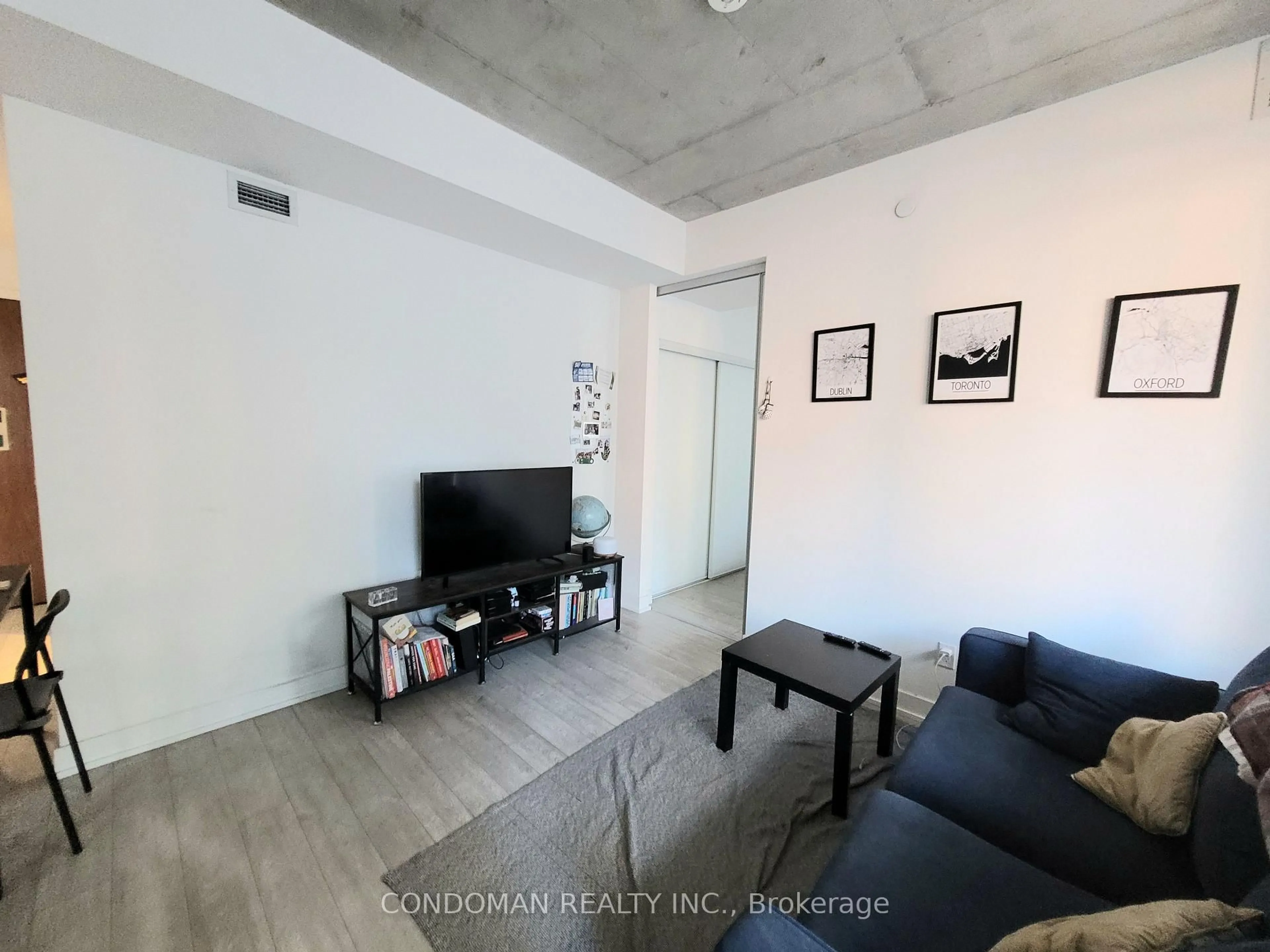 A pic of a room for 25 Baseball Pl #202, Toronto Ontario M4M 0E7