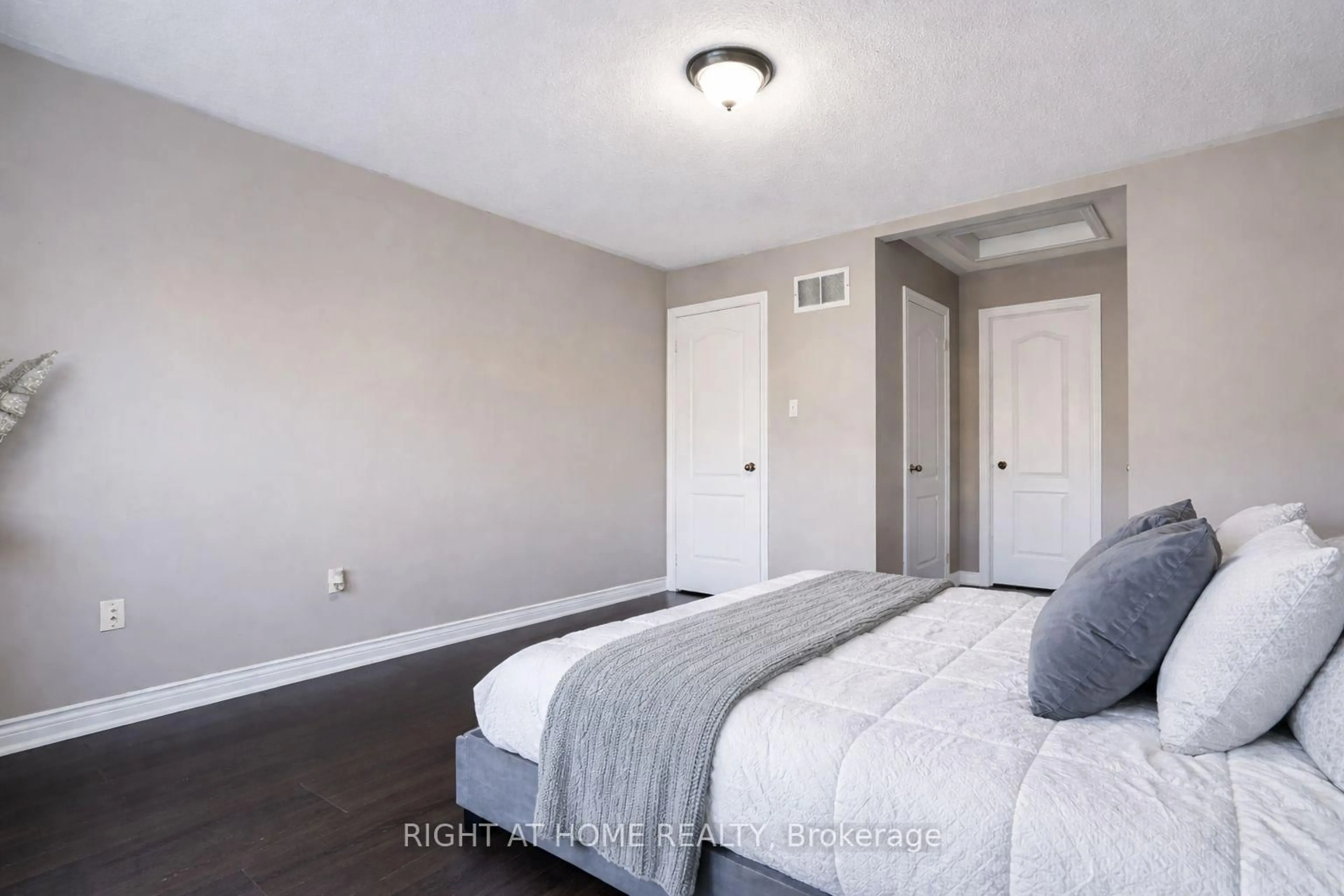 A pic of a room for 169 Dooley Cres, Ajax Ontario L1T 4J7