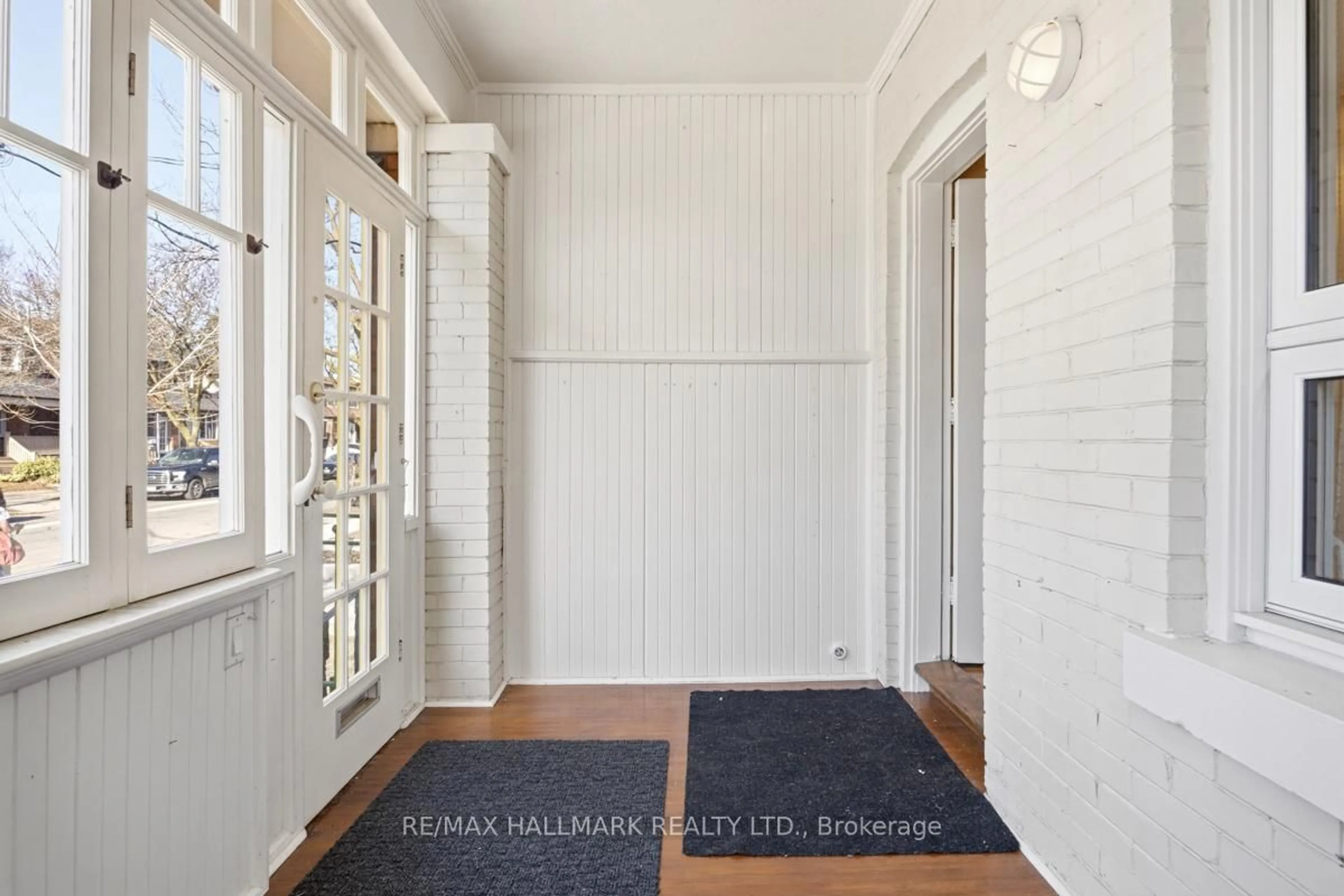 Indoor entryway for 549 Milverton Blvd, Toronto Ontario M4C 1X6