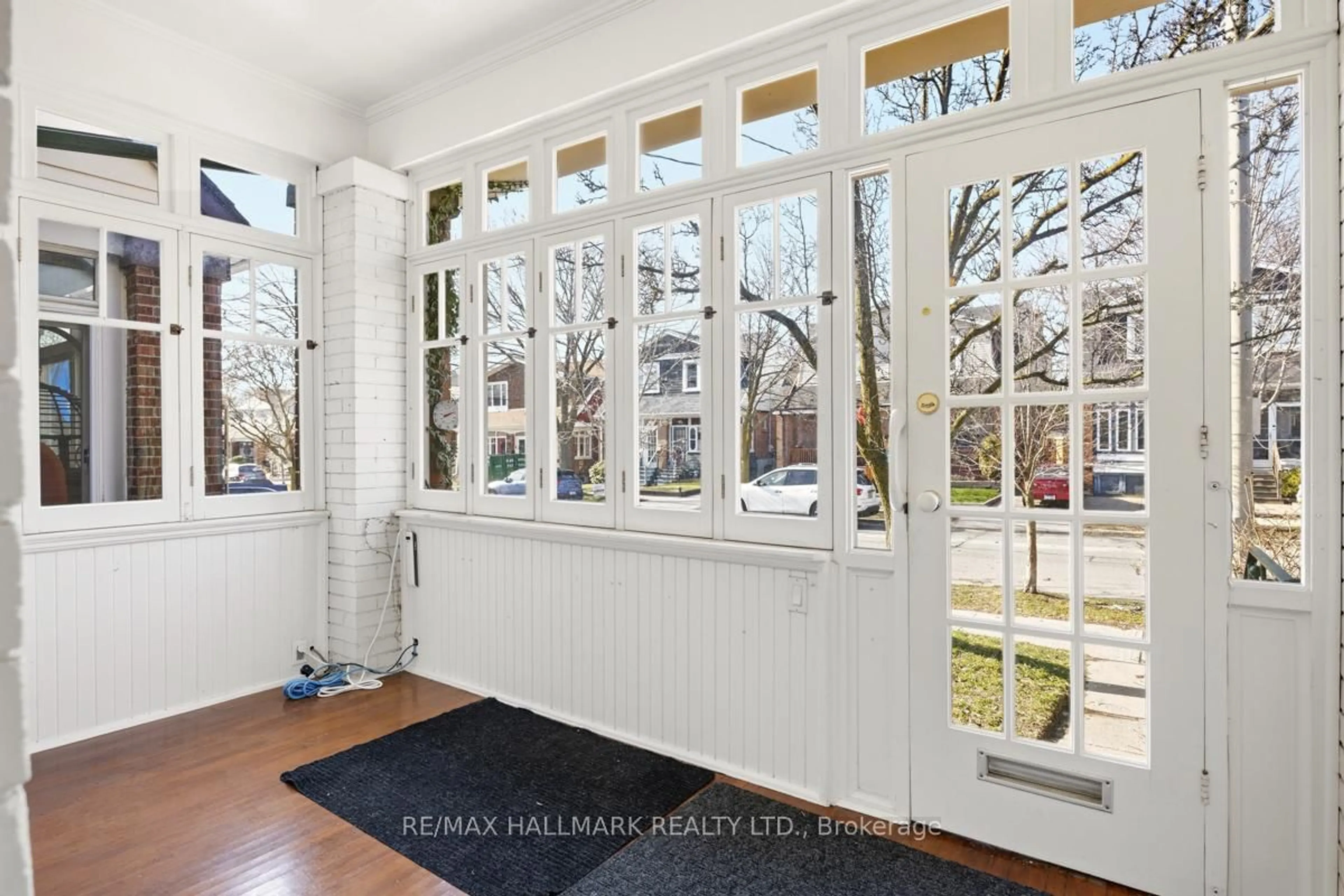 Indoor entryway for 549 Milverton Blvd, Toronto Ontario M4C 1X6