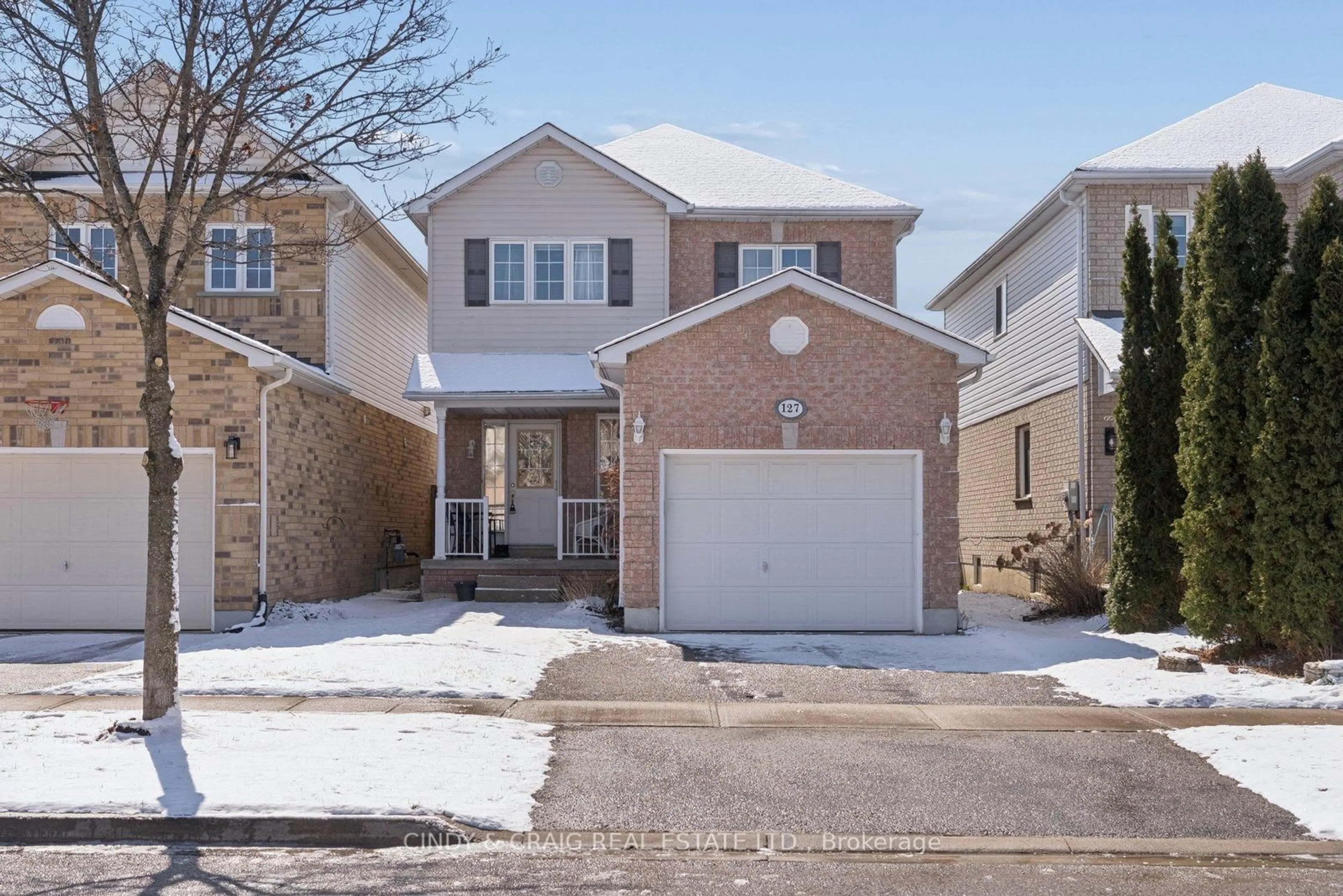 Home with brick exterior material, street for 127 Richfield Sq, Clarington Ontario L1E 3G3