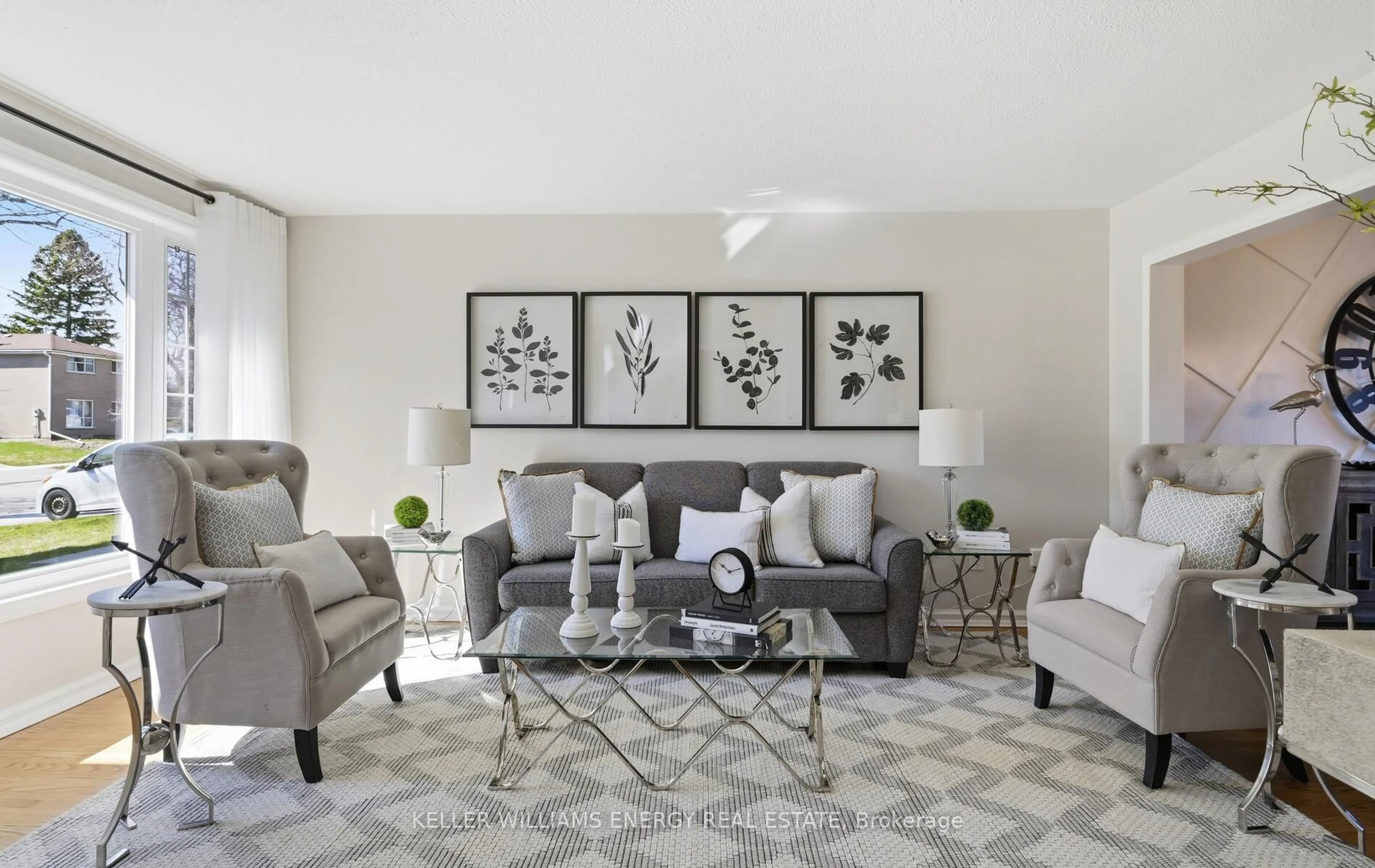 Living room with furniture, unknown for 140 Merkley Sq, Toronto Ontario M1G 2Y8