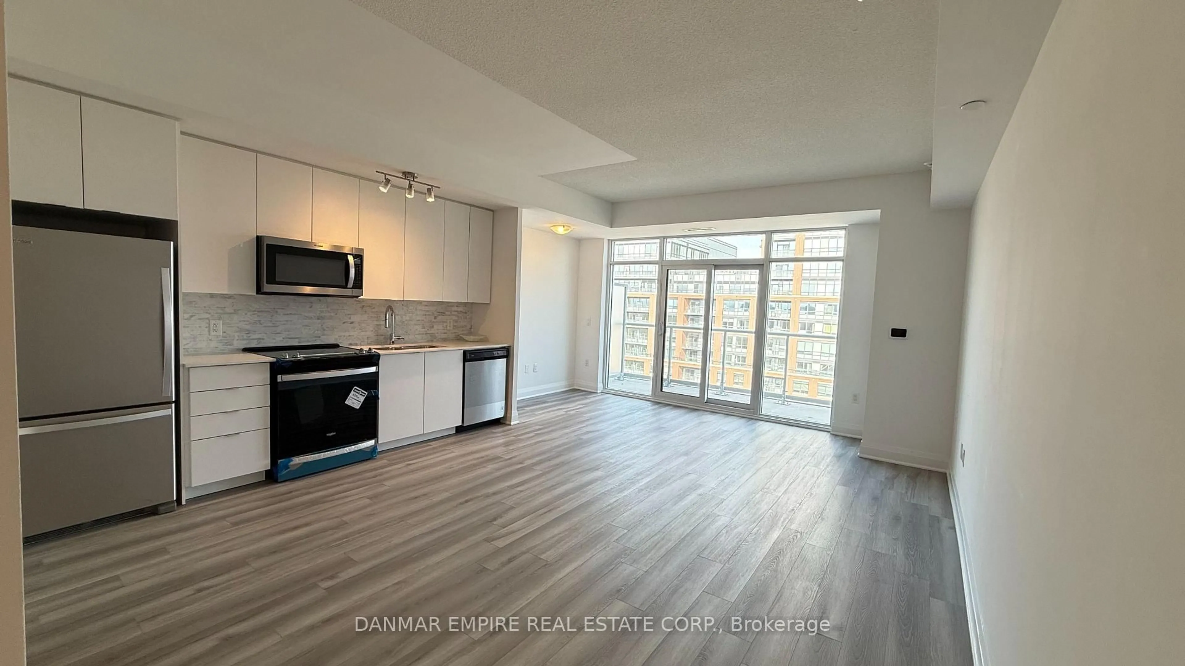 Open concept kitchen, unknown for 3220 Sheppard Ave #607, Toronto Ontario M1T 0B7