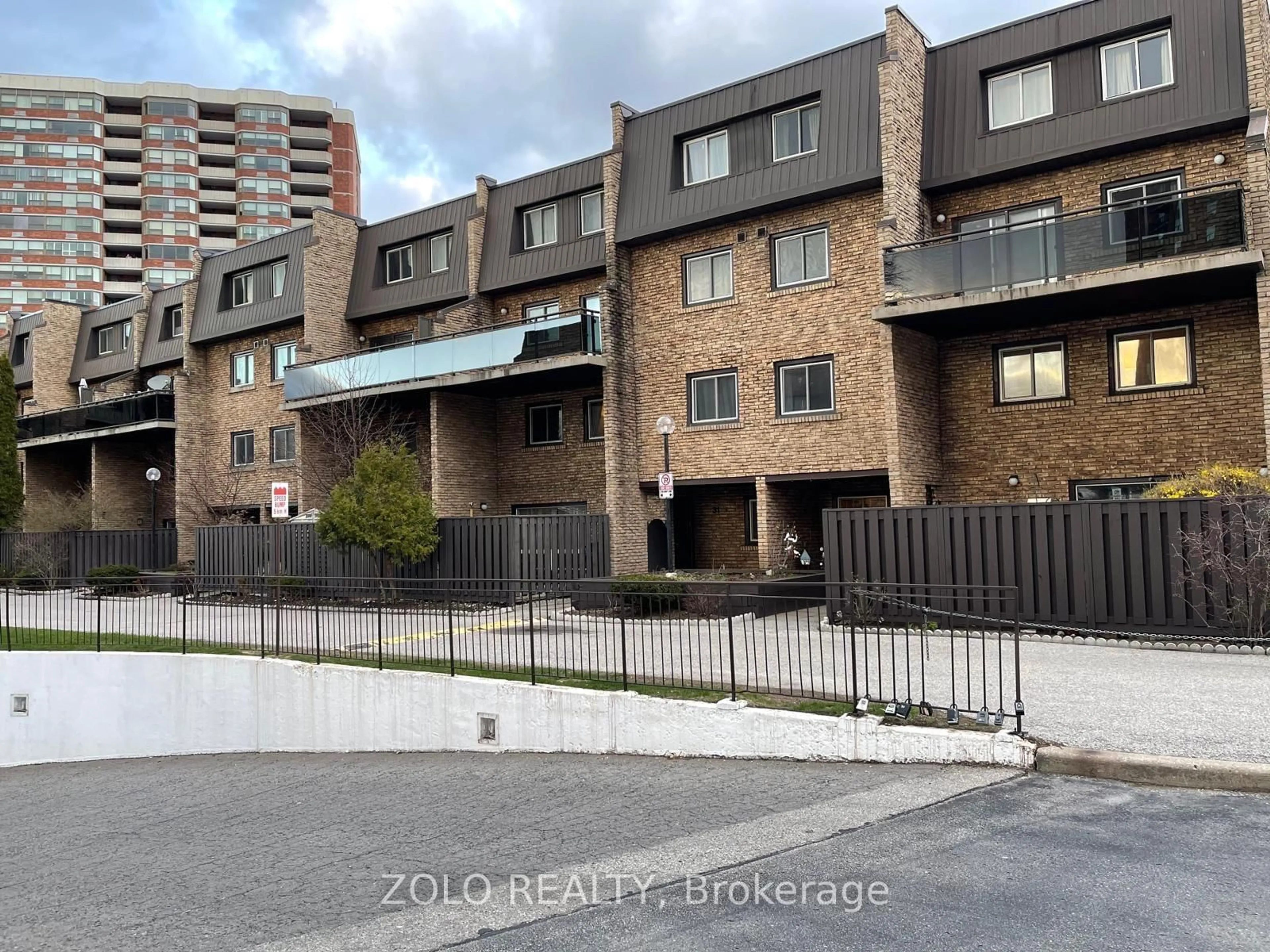 A pic from outside/outdoor area/front of a property/back of a property/a pic from drone, street for 130 Ling Rd #74, Toronto Ontario M1E 4V9