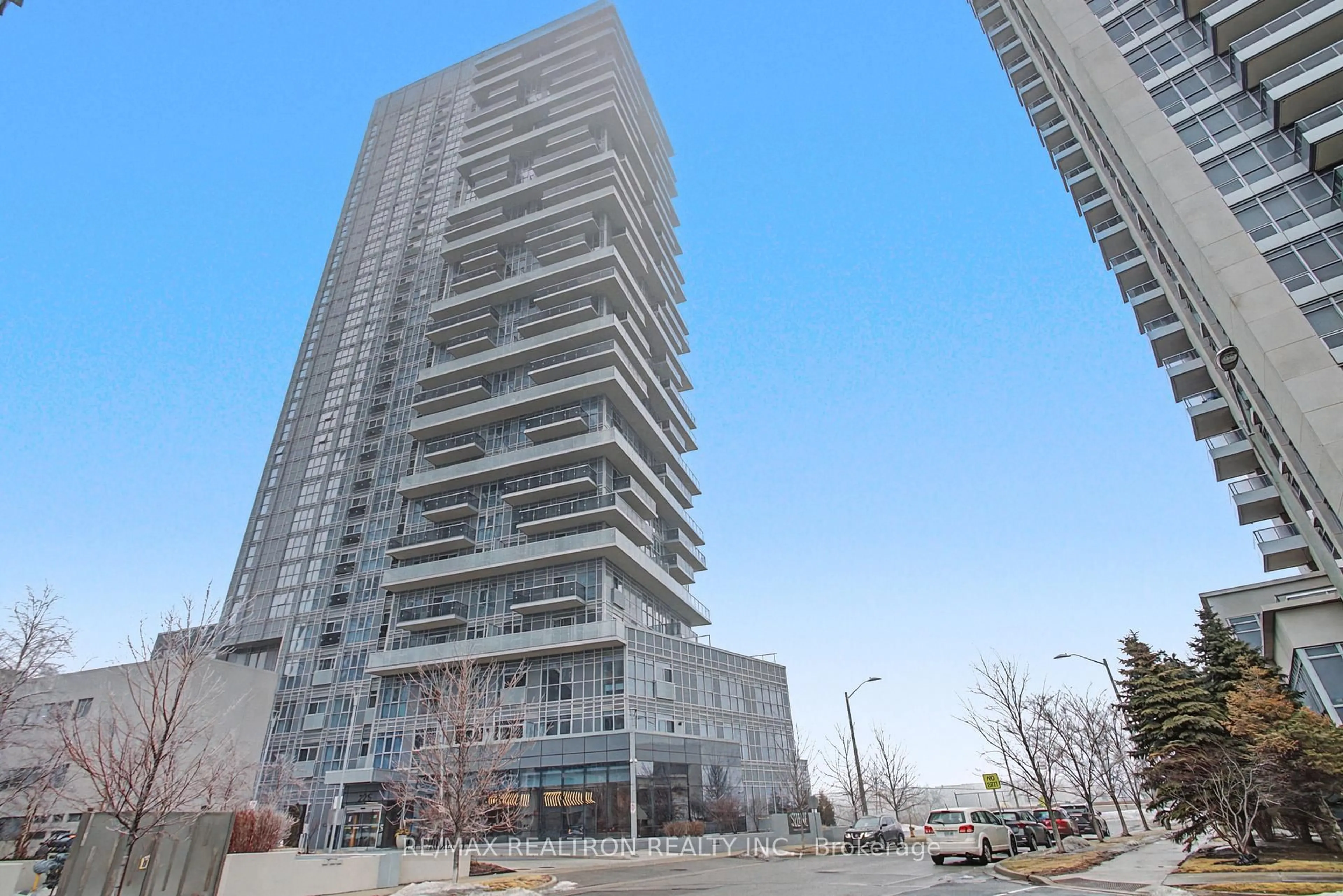 Patio, building for 225 Village Green Sq #308, Toronto Ontario M1S 0N4