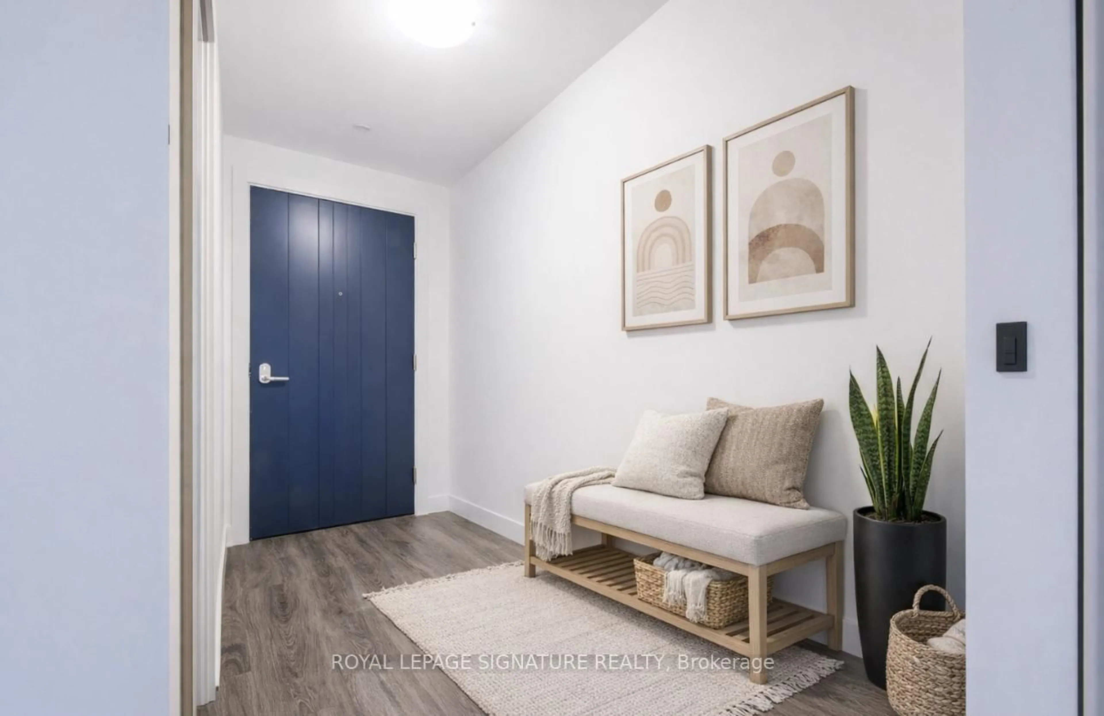 Indoor entryway for 2545 Simcoe St #202, Oshawa Ontario L1H 7K4