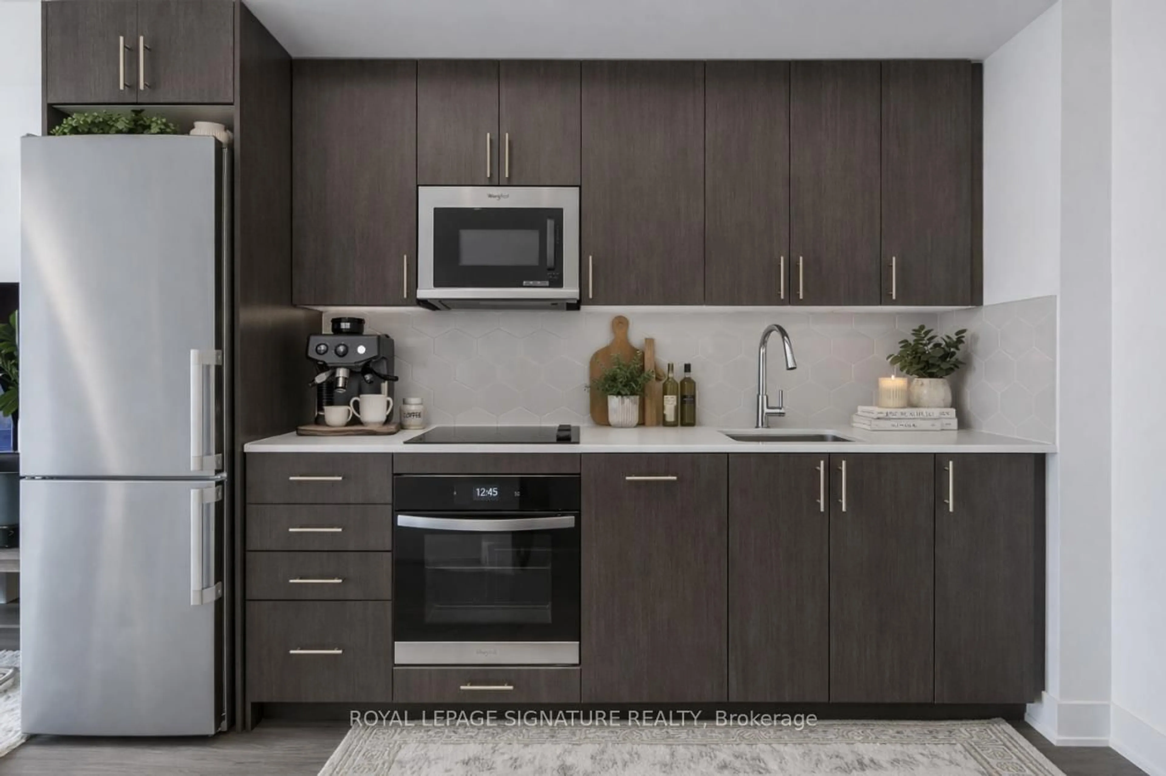 Standard kitchen, wood/laminate floor for 2545 Simcoe St #202, Oshawa Ontario L1H 7K4