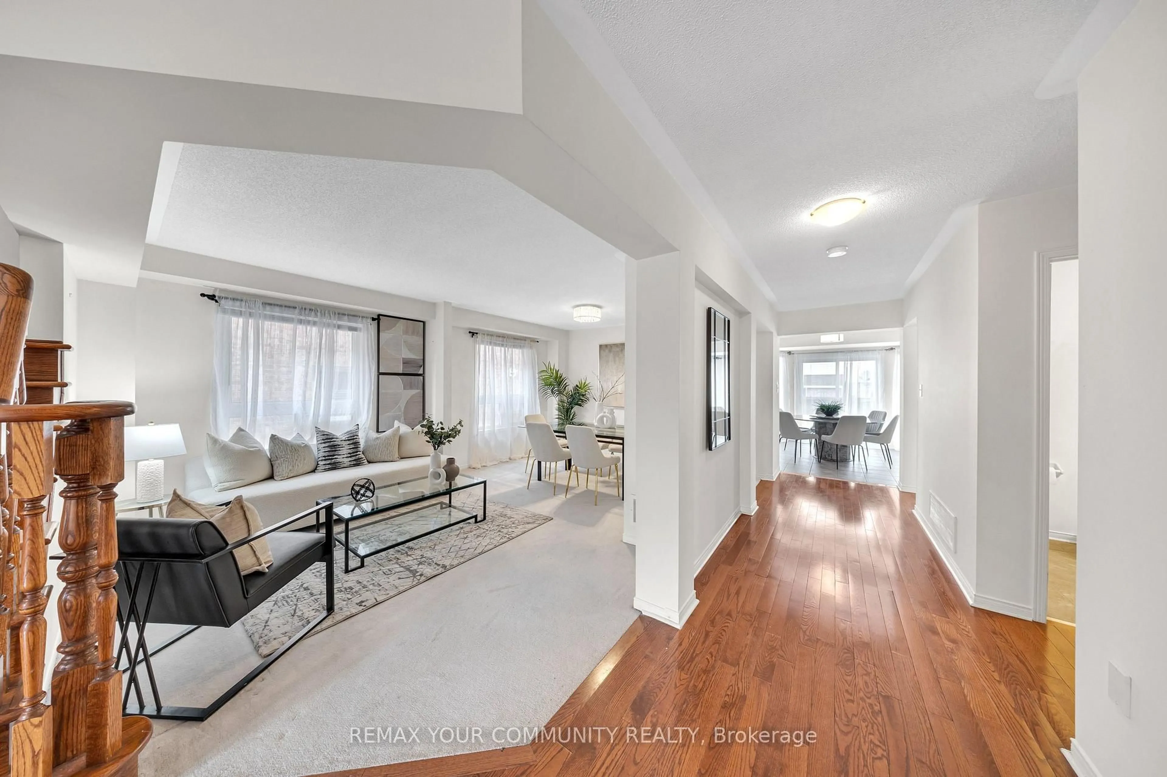 Indoor entryway for 12 Warburton Dr, Ajax Ontario L1T 0K6