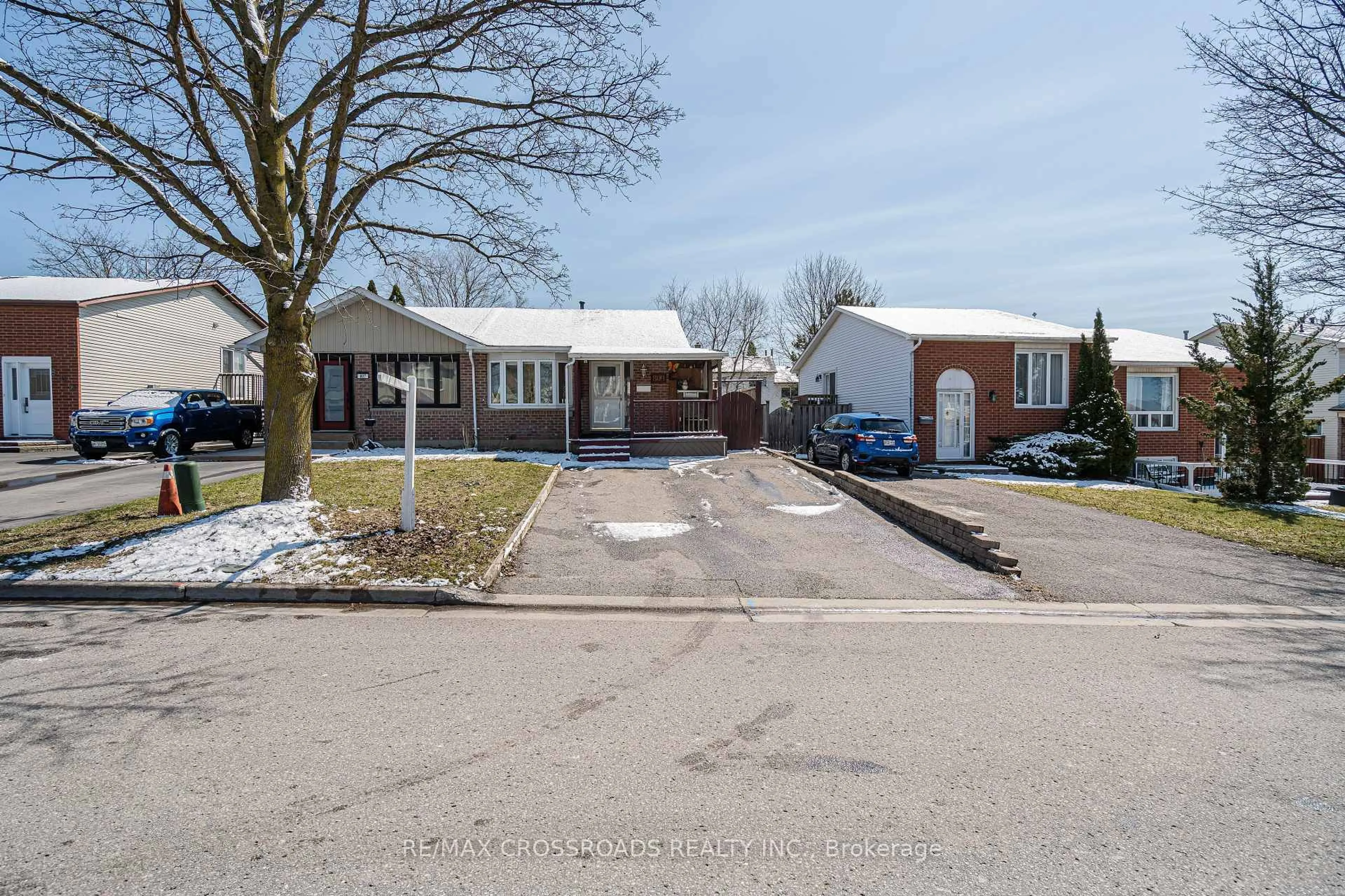 Unknown for 809 Monaghan Ave, Oshawa Ontario L1J 7B6