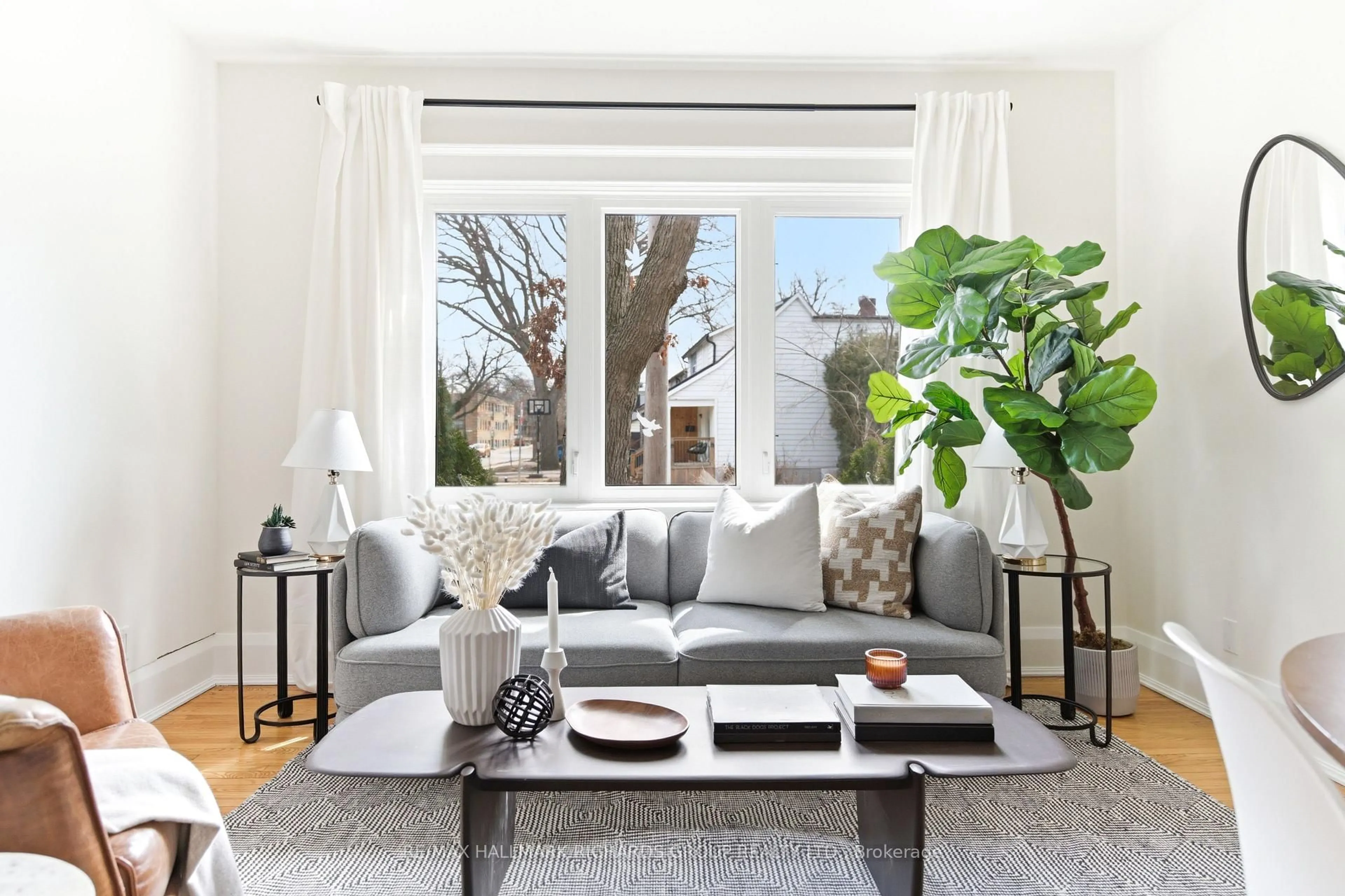 Living room with furniture, unknown for 32 Costain Ave, Toronto Ontario M4E 2G6