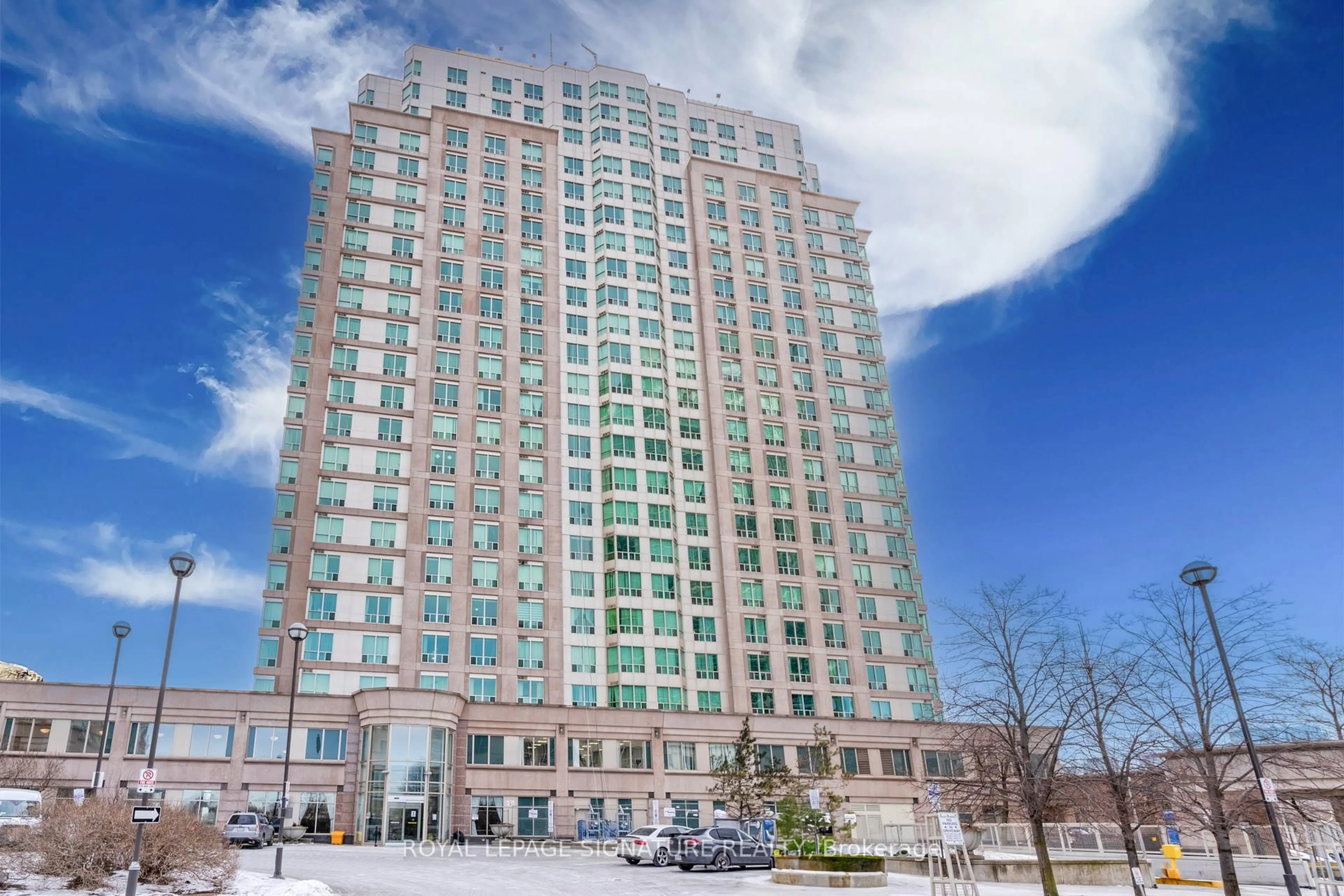 Indoor foyer for 1 Lee Centre Dr #1203, Toronto Ontario M1H 3J2