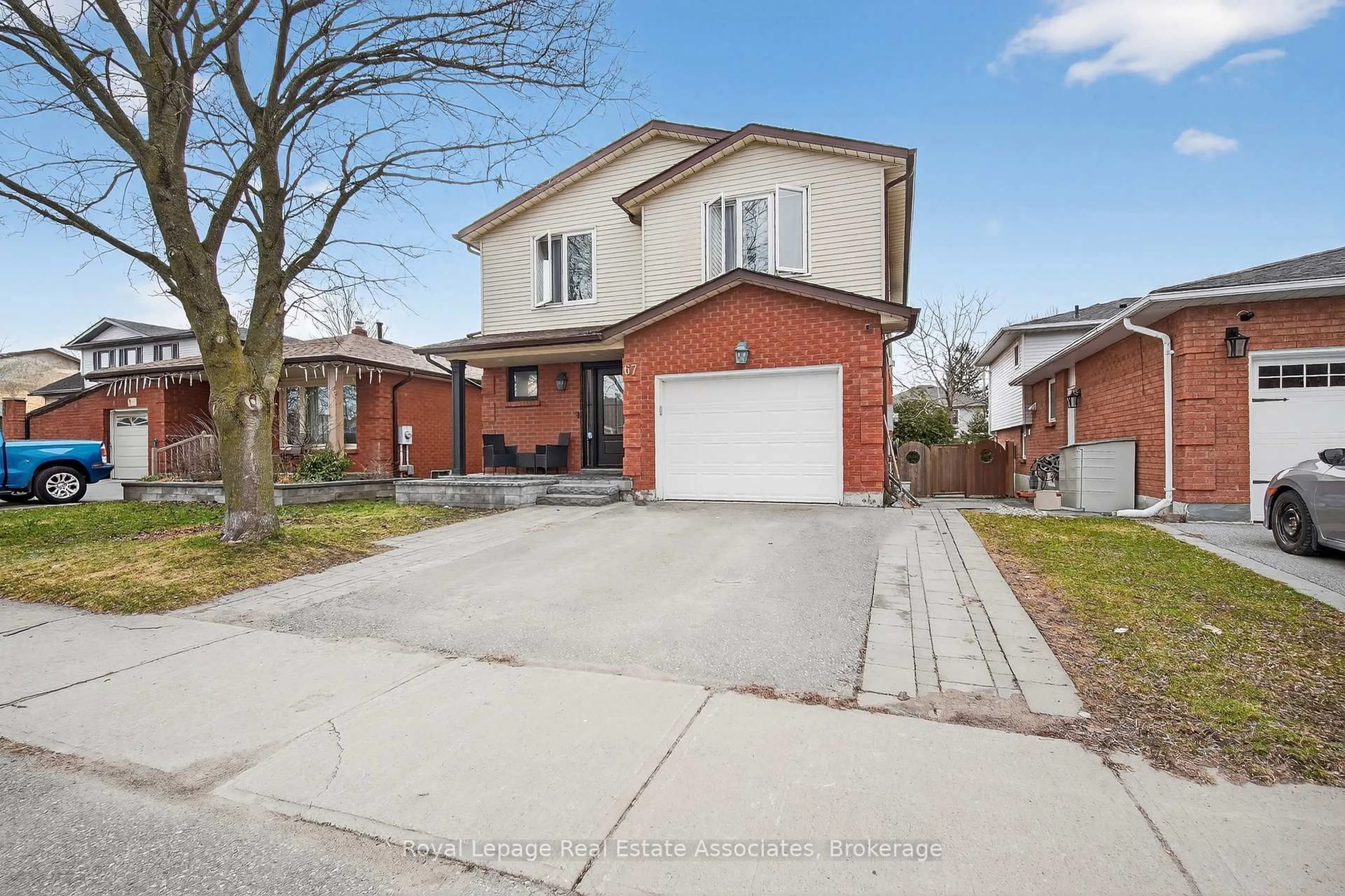 Home with brick exterior material, street for 67 Beechnut Cres, Clarington Ontario L1E 1Y4